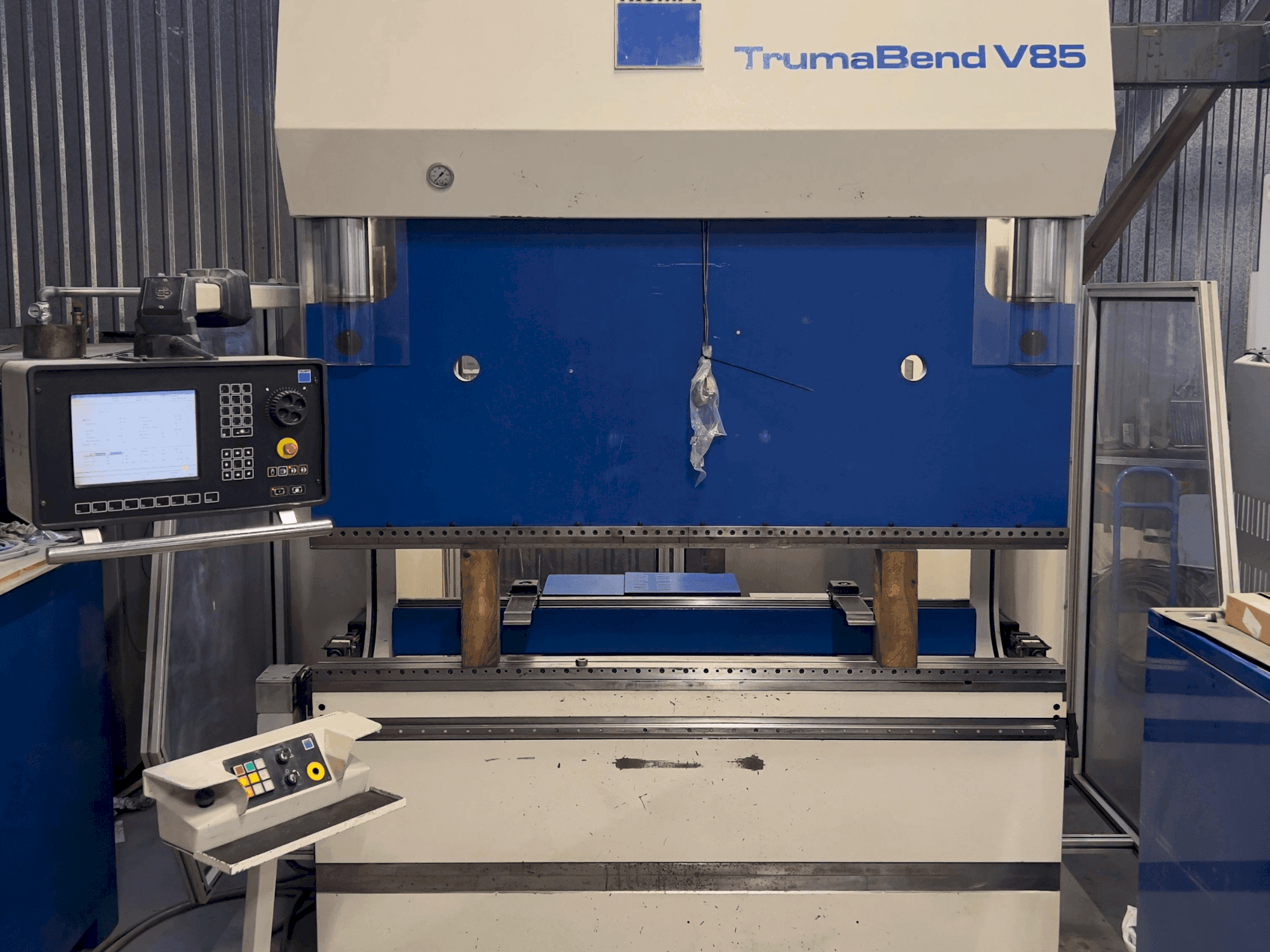 Mašīnas TRUMPF TrumaBend V85 pretskats
