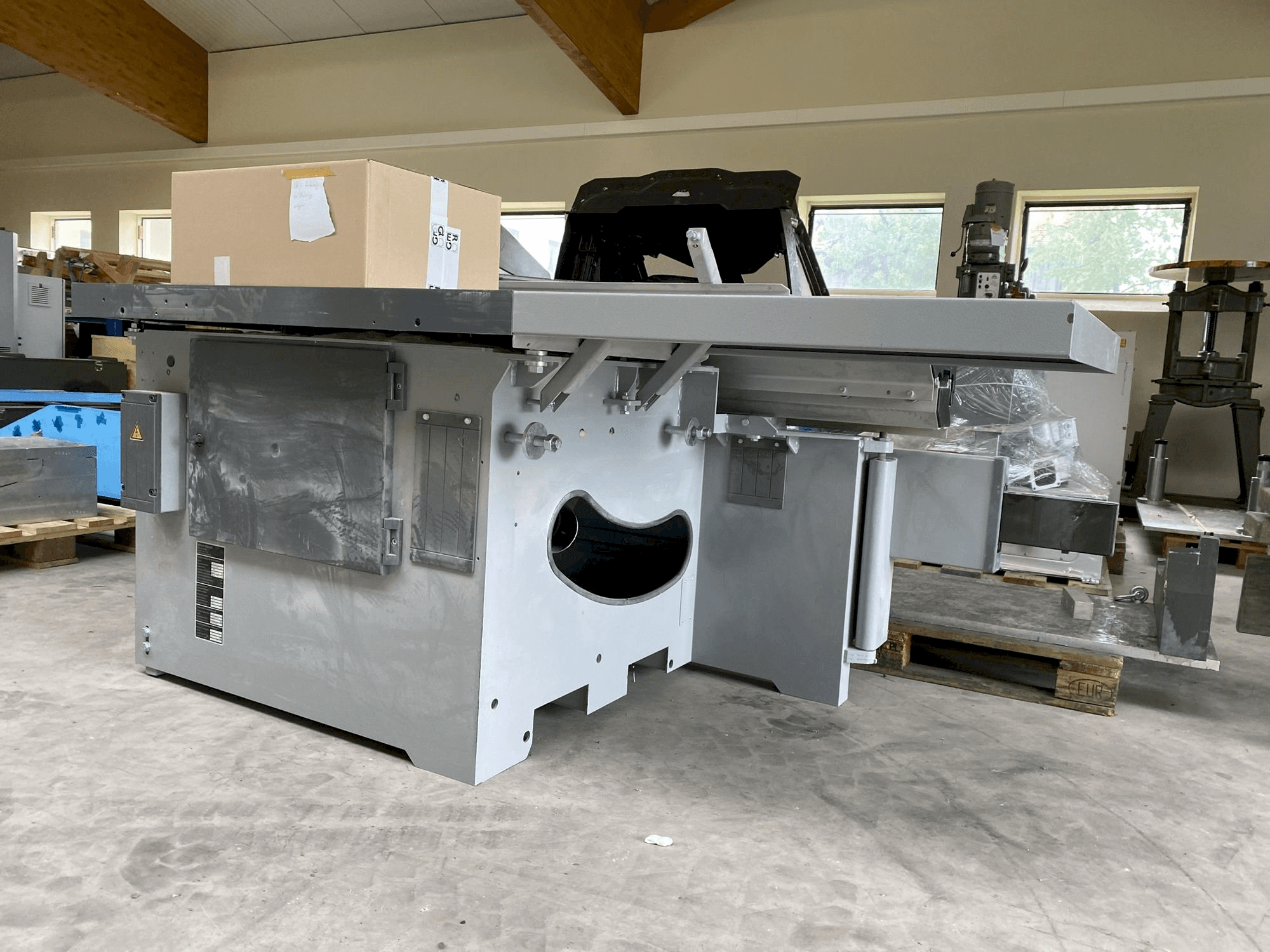 Mašīnas Altendorf F45 pretskats