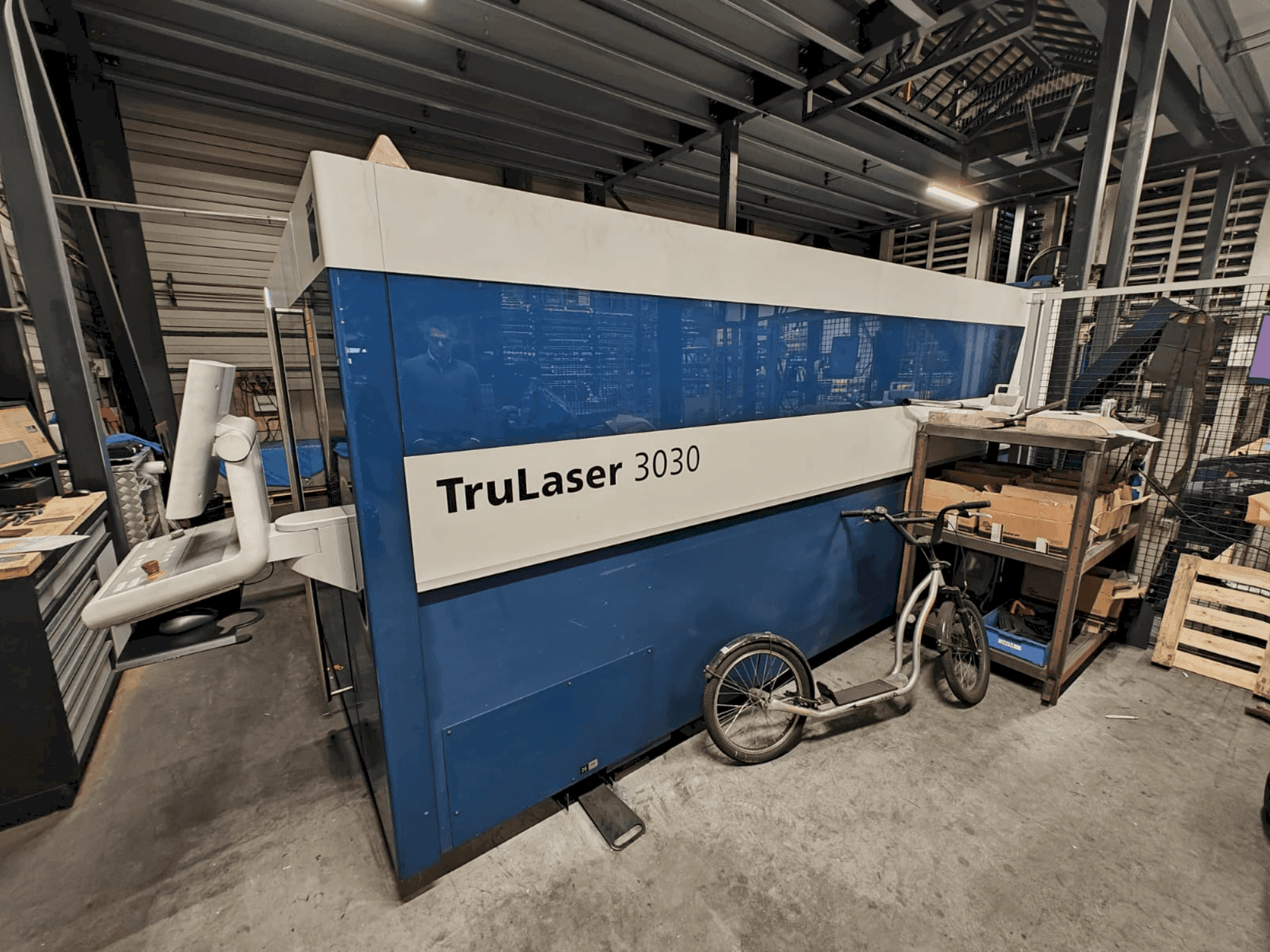 Mašīnas TRUMPF TruLaser 3030 Fiber pretskats