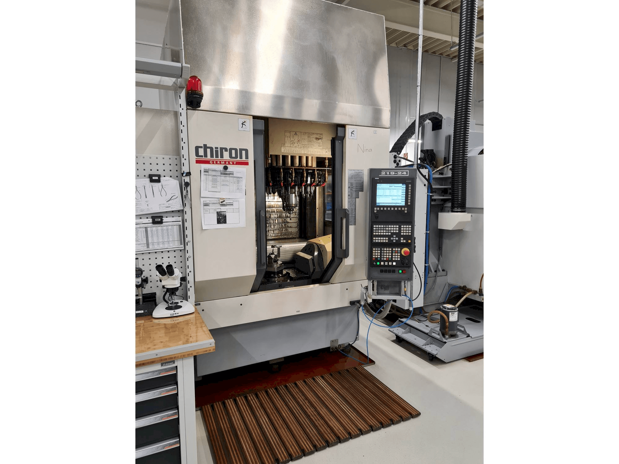 Mašīnas CHIRON FZ 15 S pretskats