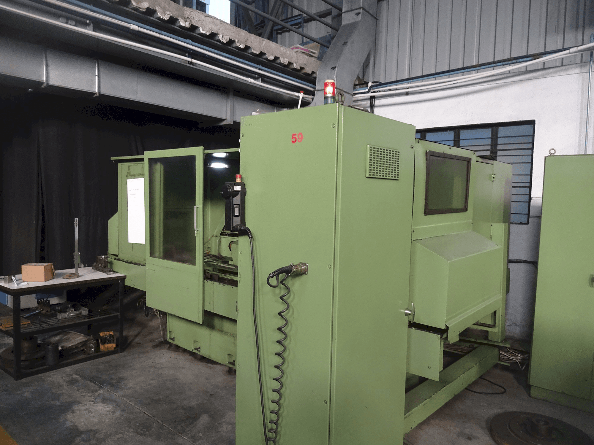 Mašīnas LIVNIKA KIKINDA skats AAFD-63045CNC no kreisās puses