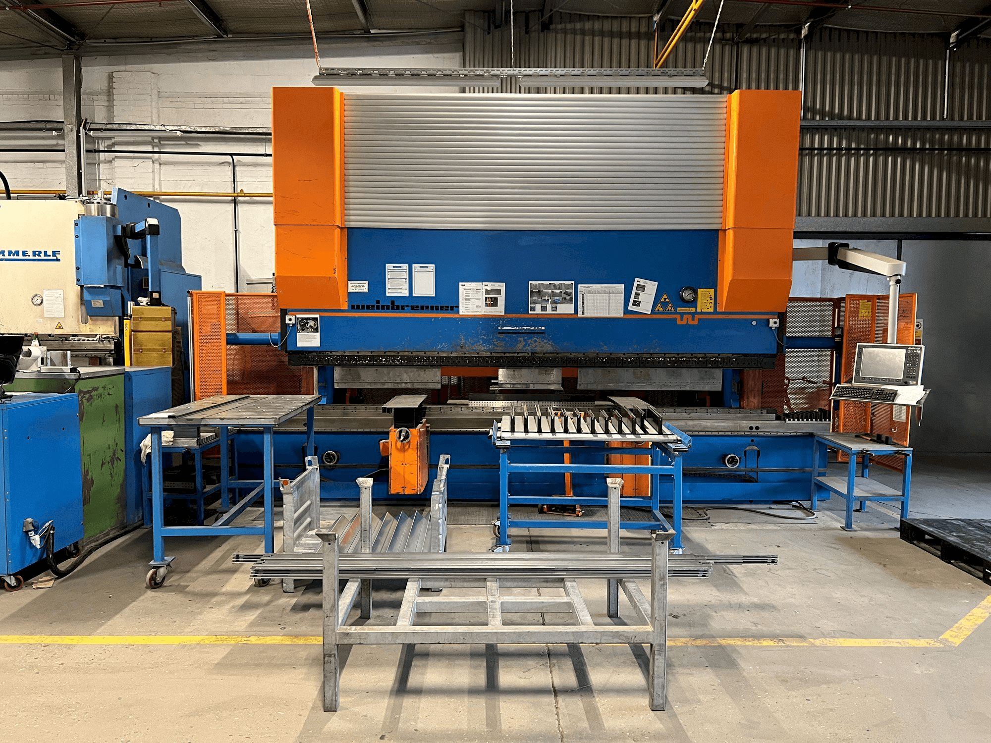 Mašīnas Weinbrenner GP400 pretskats