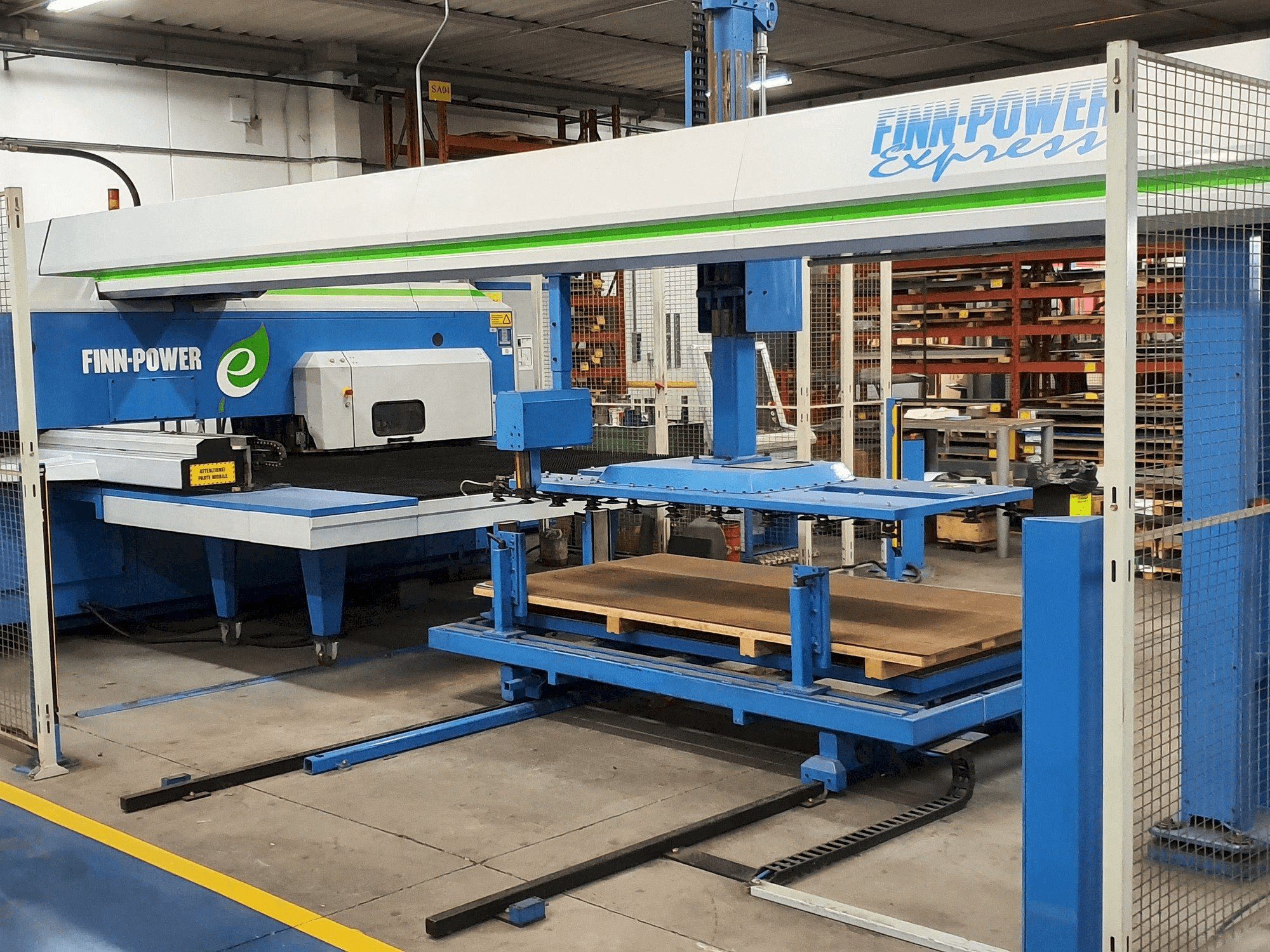 Mašīnas Finn-Power E5 U pretskats