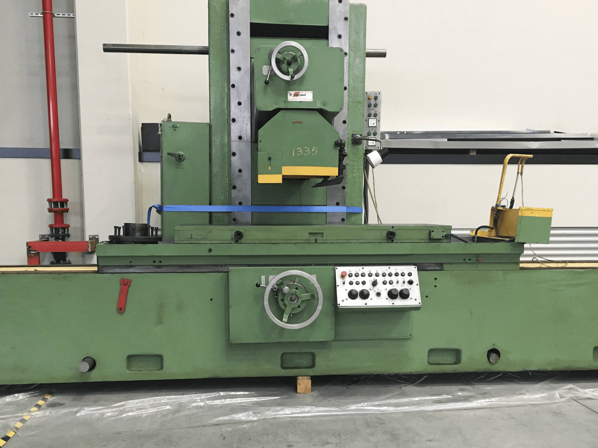 Mašīnas Inter-plast 3 D 725 pretskats