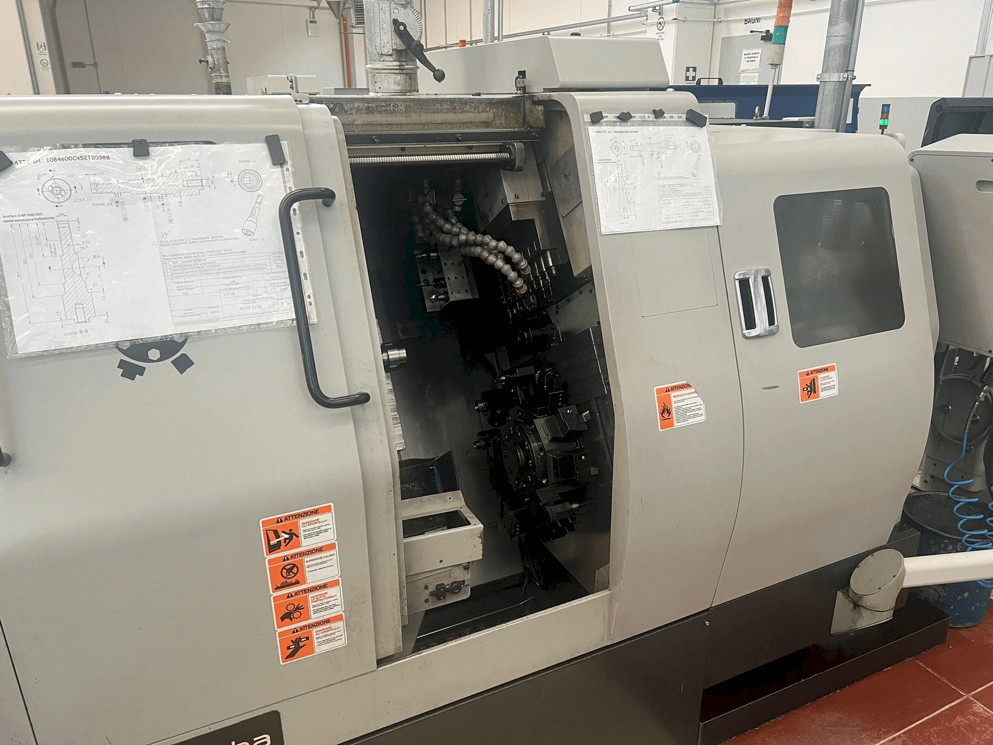 Mašīnas Hanwha STL 38 H pretskats