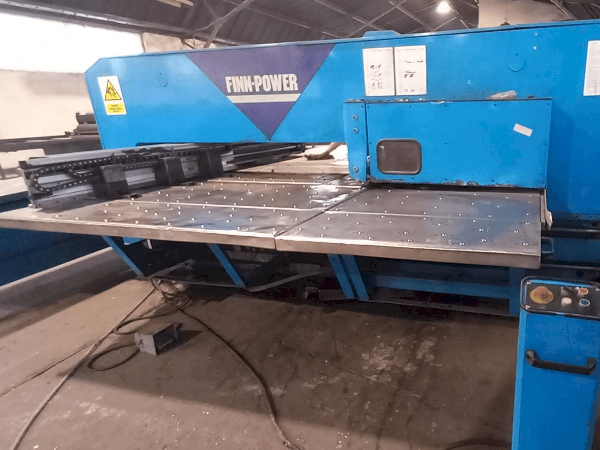 Mašīnas Finn-Power TP2515I/21/AM pretskats