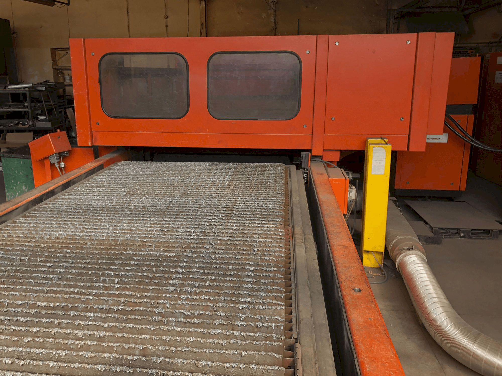 Mašīnas Bystronic Bystar 3015 pretskats