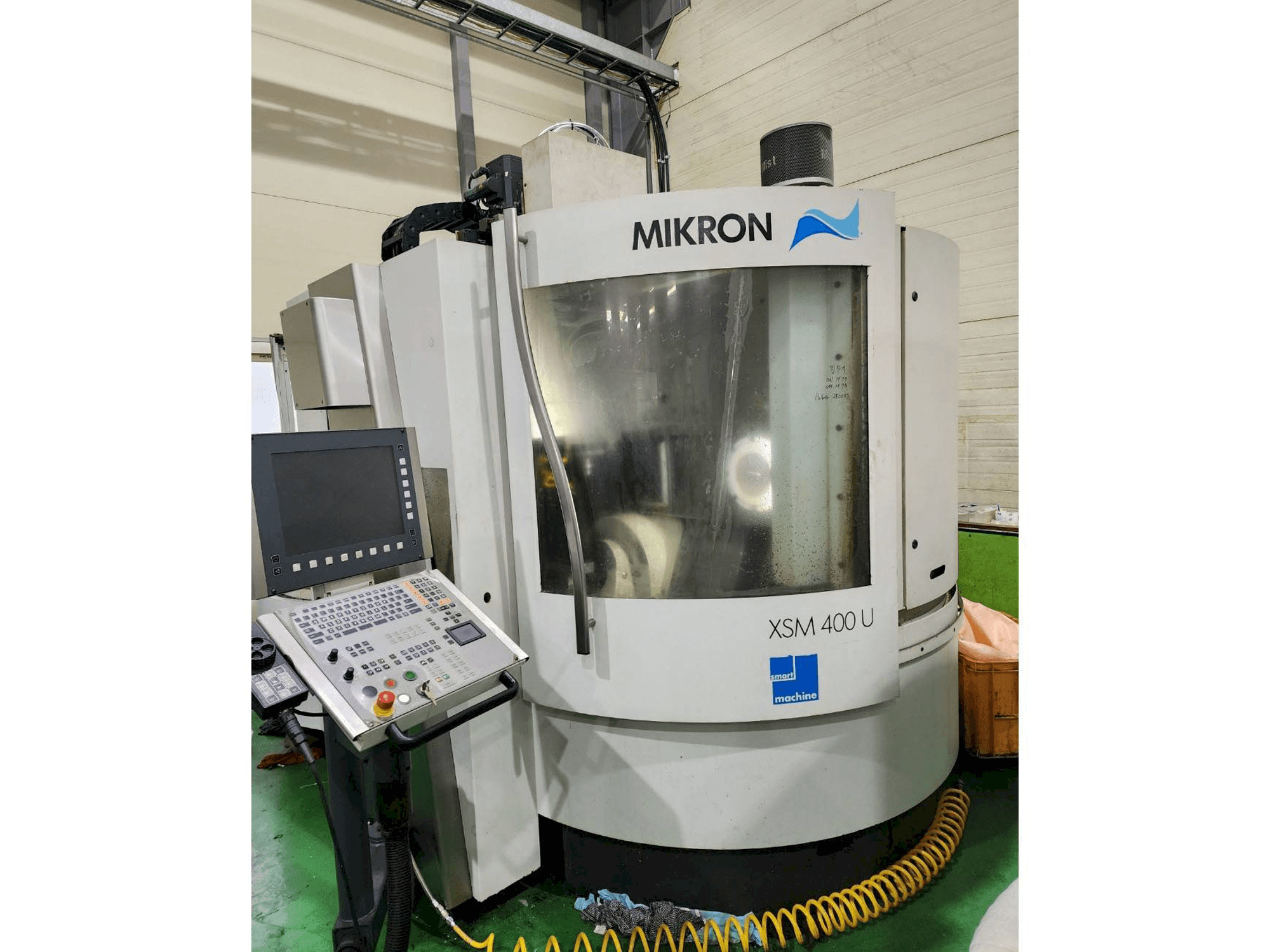 Mašīnas MIKRON XSM 400 U pretskats