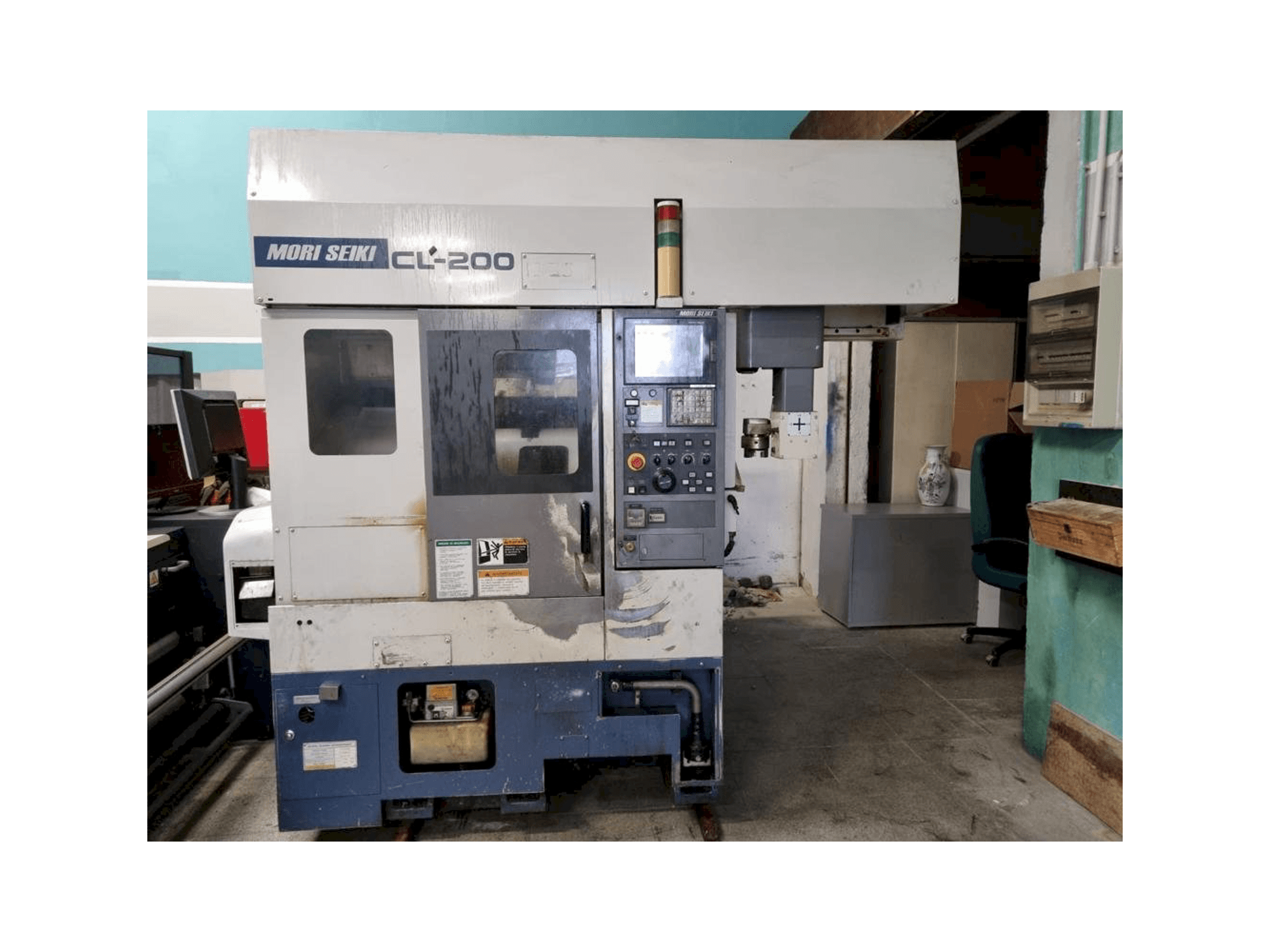 Mašīnas MORI SEIKI CL-200 pretskats