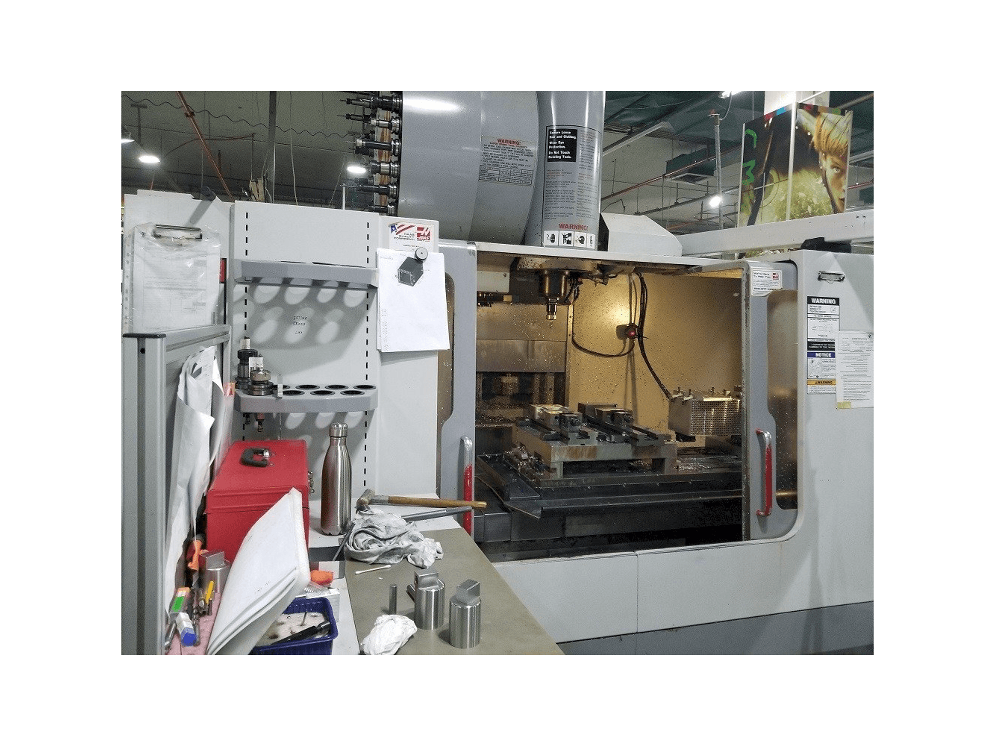 Mašīnas HAAS VF-4SS pretskats