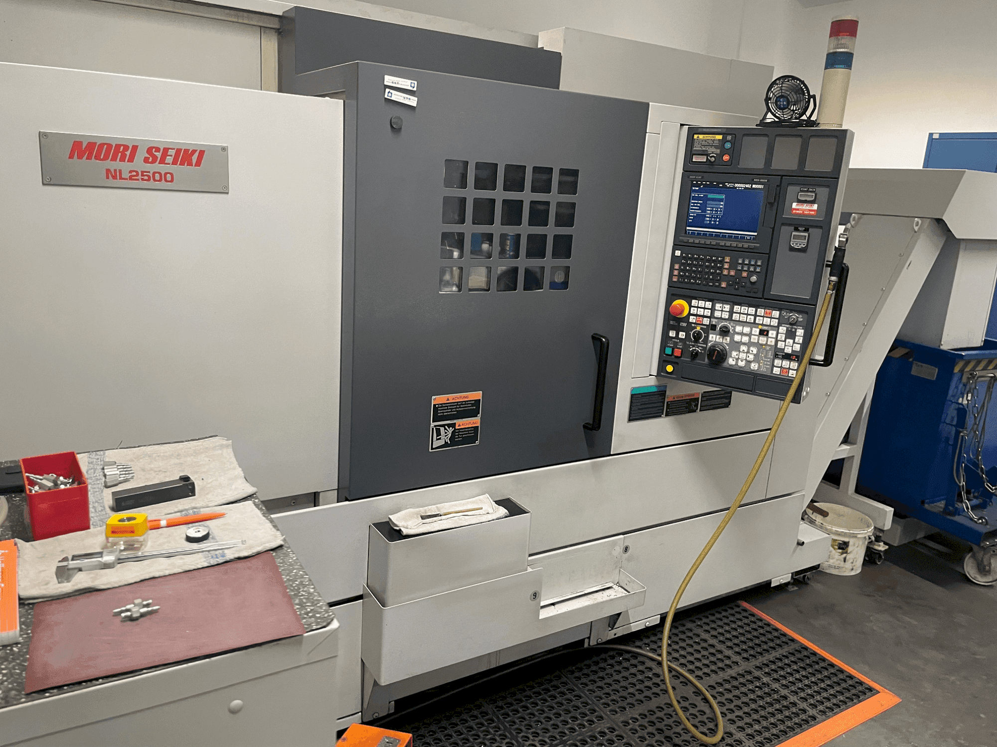 Mašīnas MORI SEIKI NL2500Y/700 pretskats