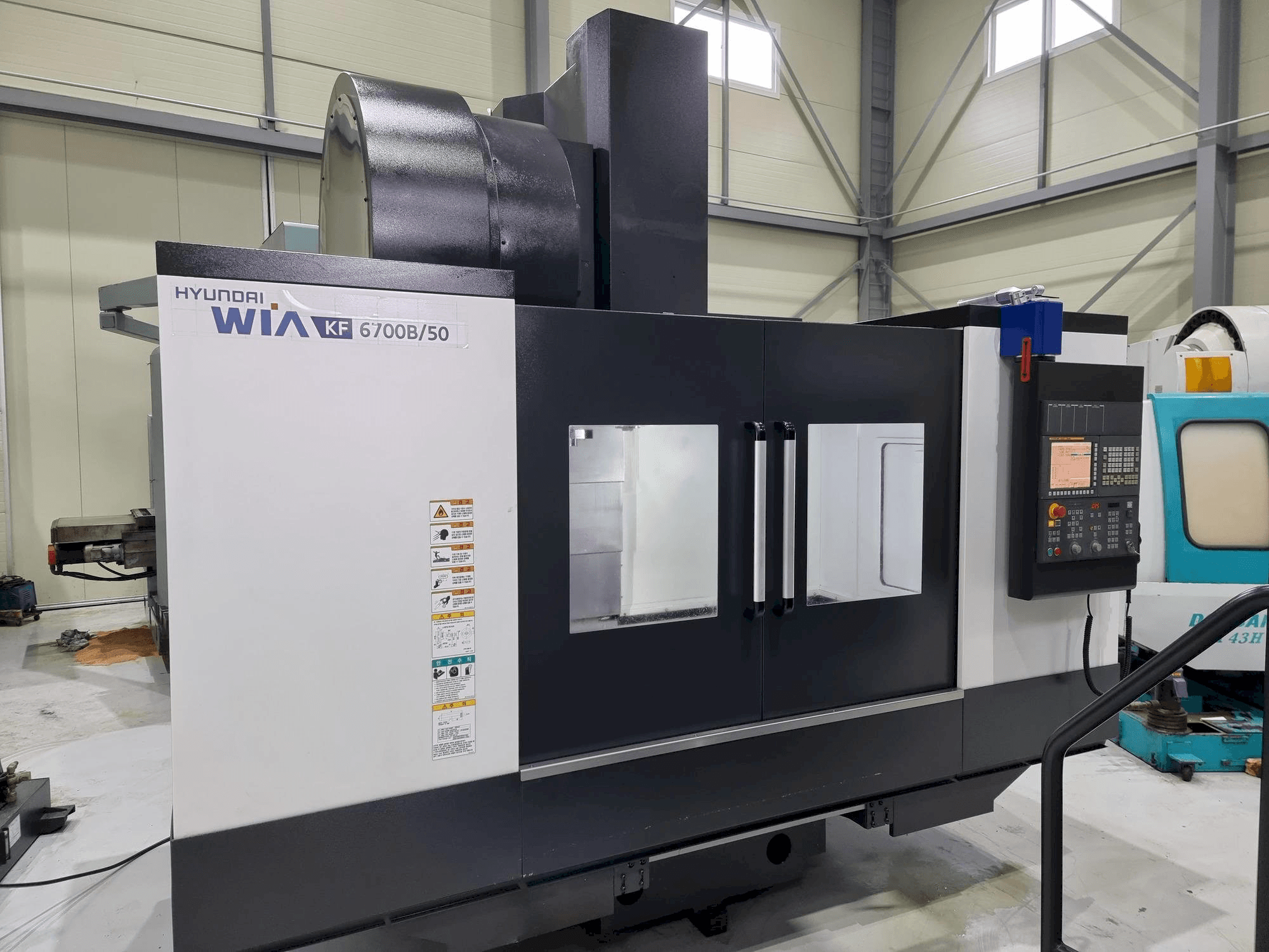 Mašīnas Hyundai Wia KF 6700B/50 pretskats