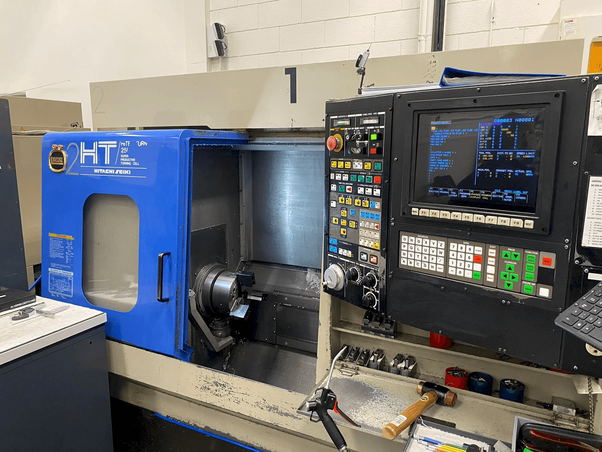 Mašīnas HITACHI SEIKI Hi Tech 25R pretskats