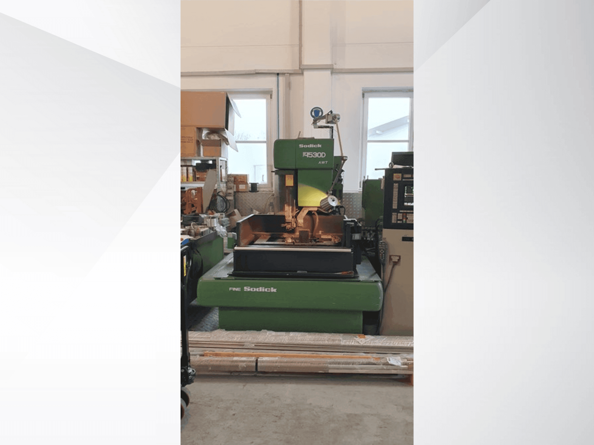 Mašīnas Sodick A 530 D AWT pretskats