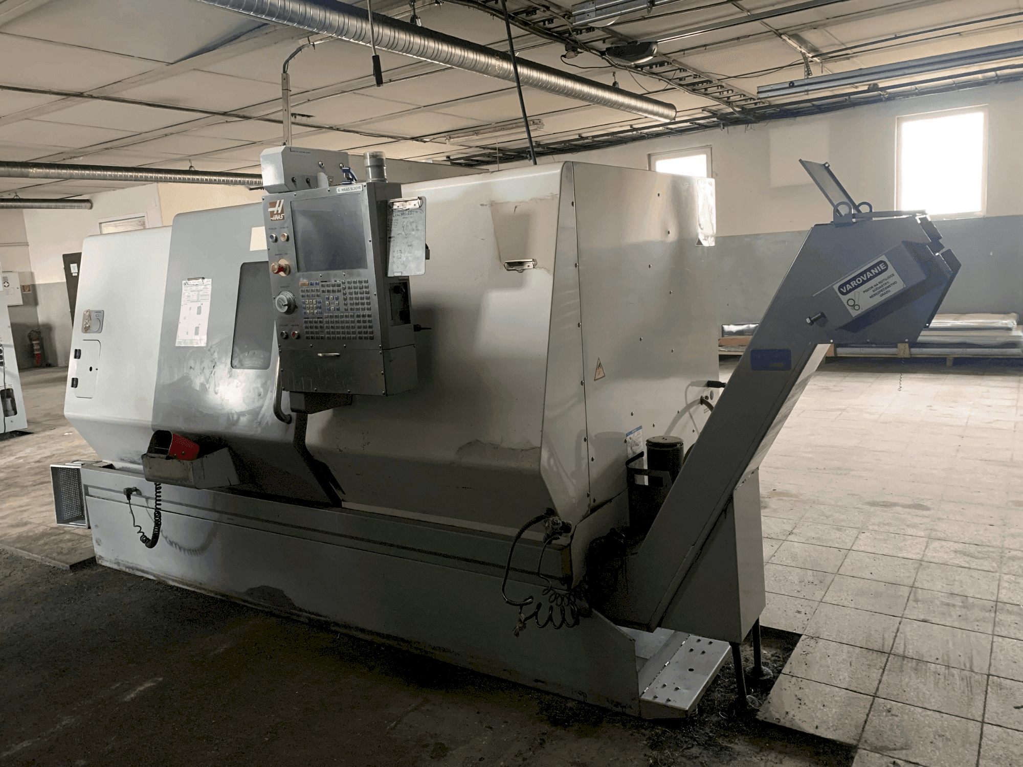 Mašīnas HAAS HAAS SL-30HE pretskats