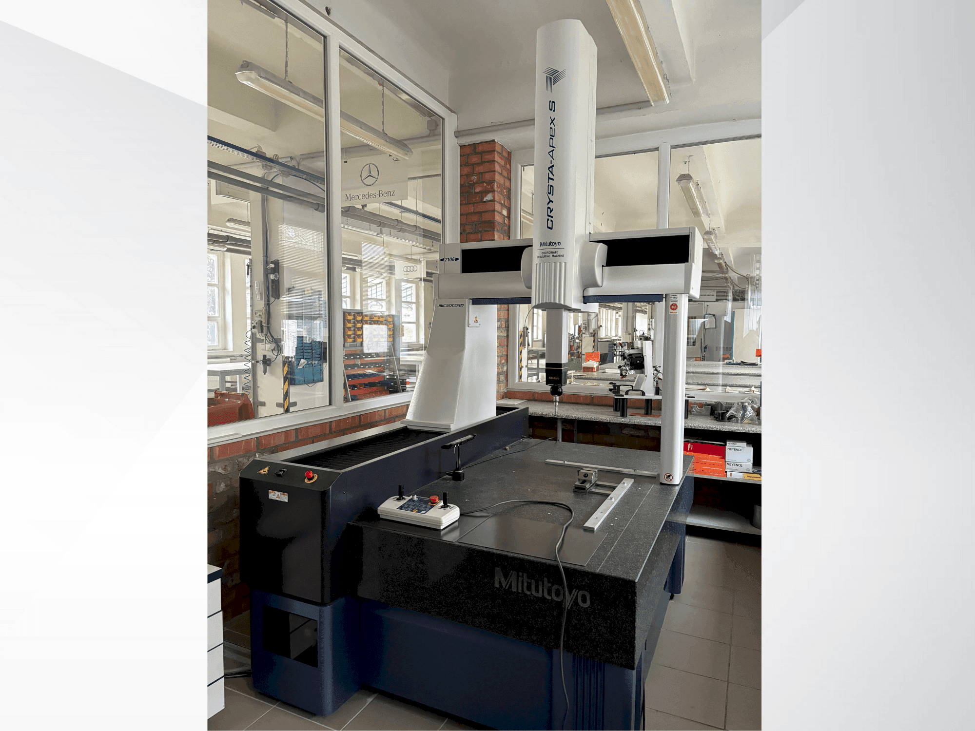 Mašīnas Mitutoyo CRYSTA-Apex S7106 pretskats