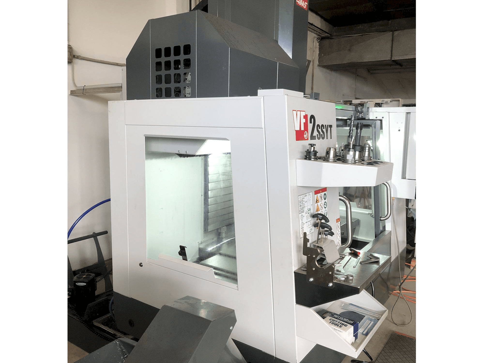 Mašīnas HAAS VF-2SSYT pretskats