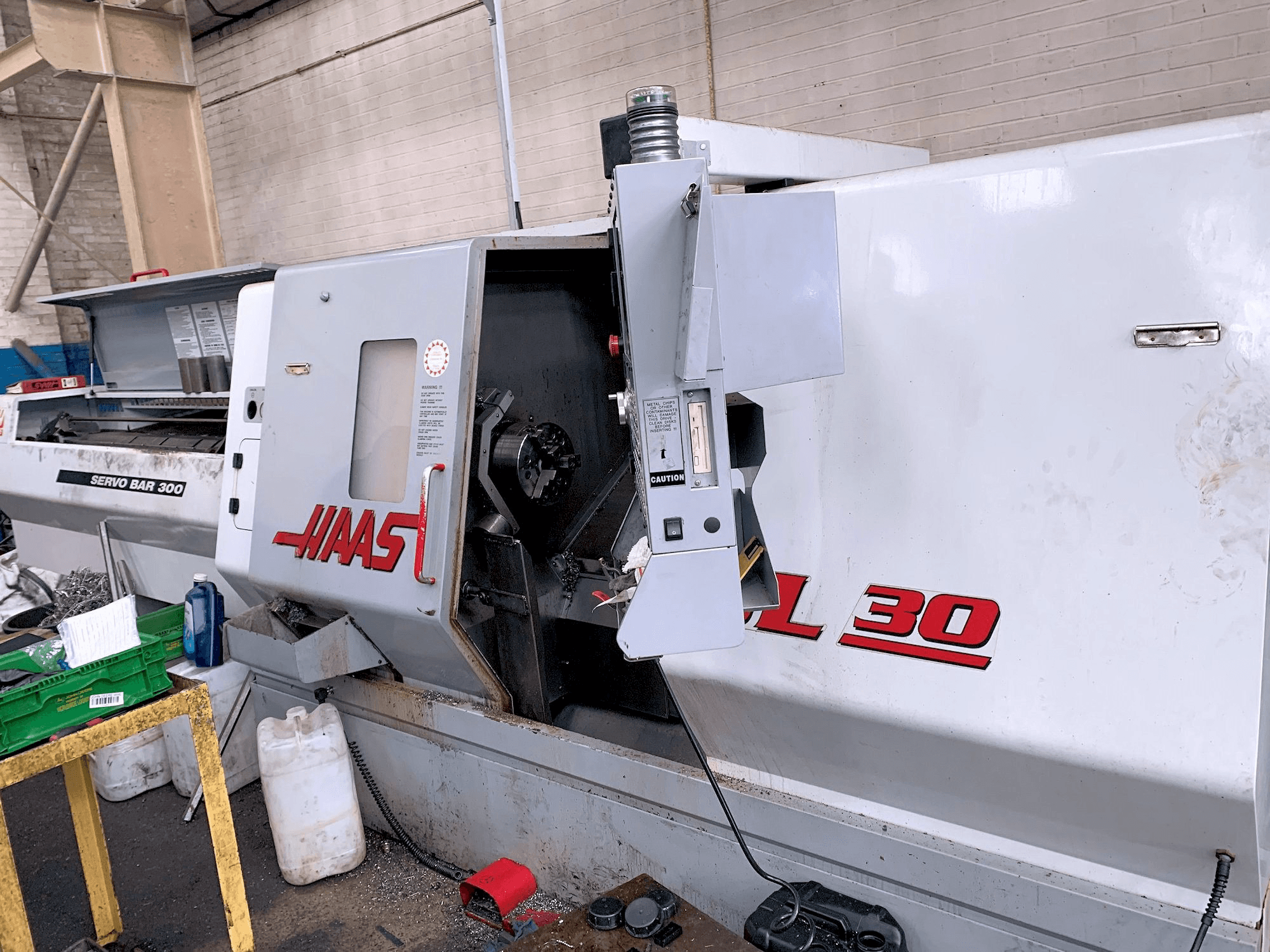 Mašīnas HAAS SL-30 pretskats