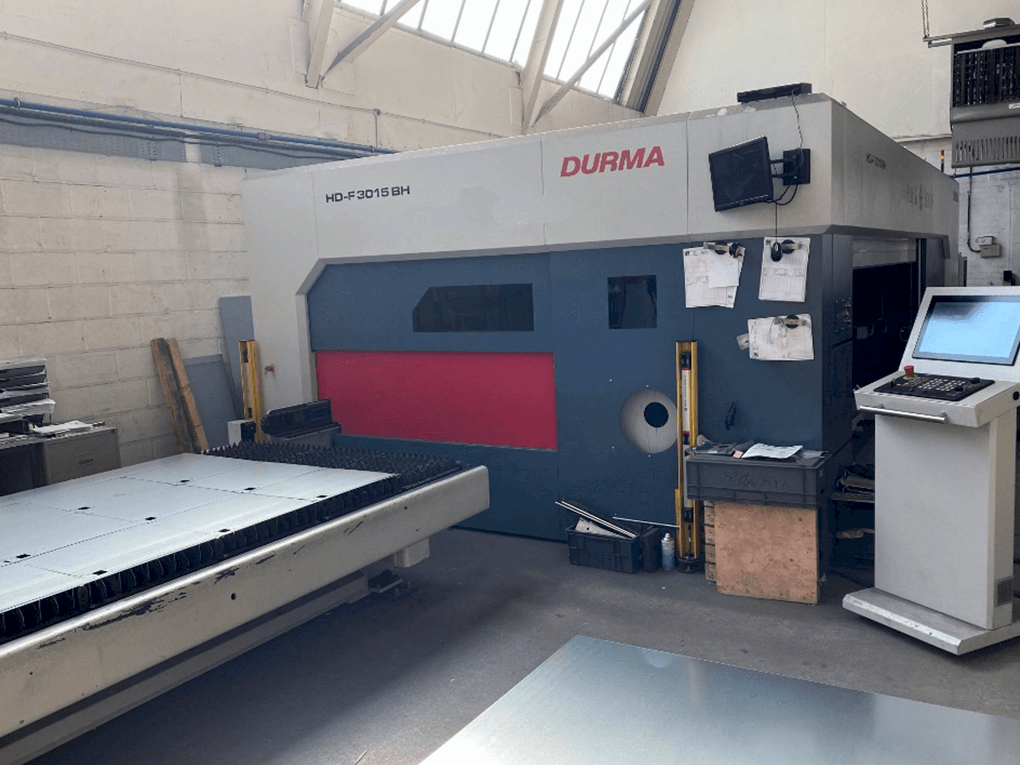 Mašīnas Durma HD-F 3015 BH 4kW Fiber pretskats