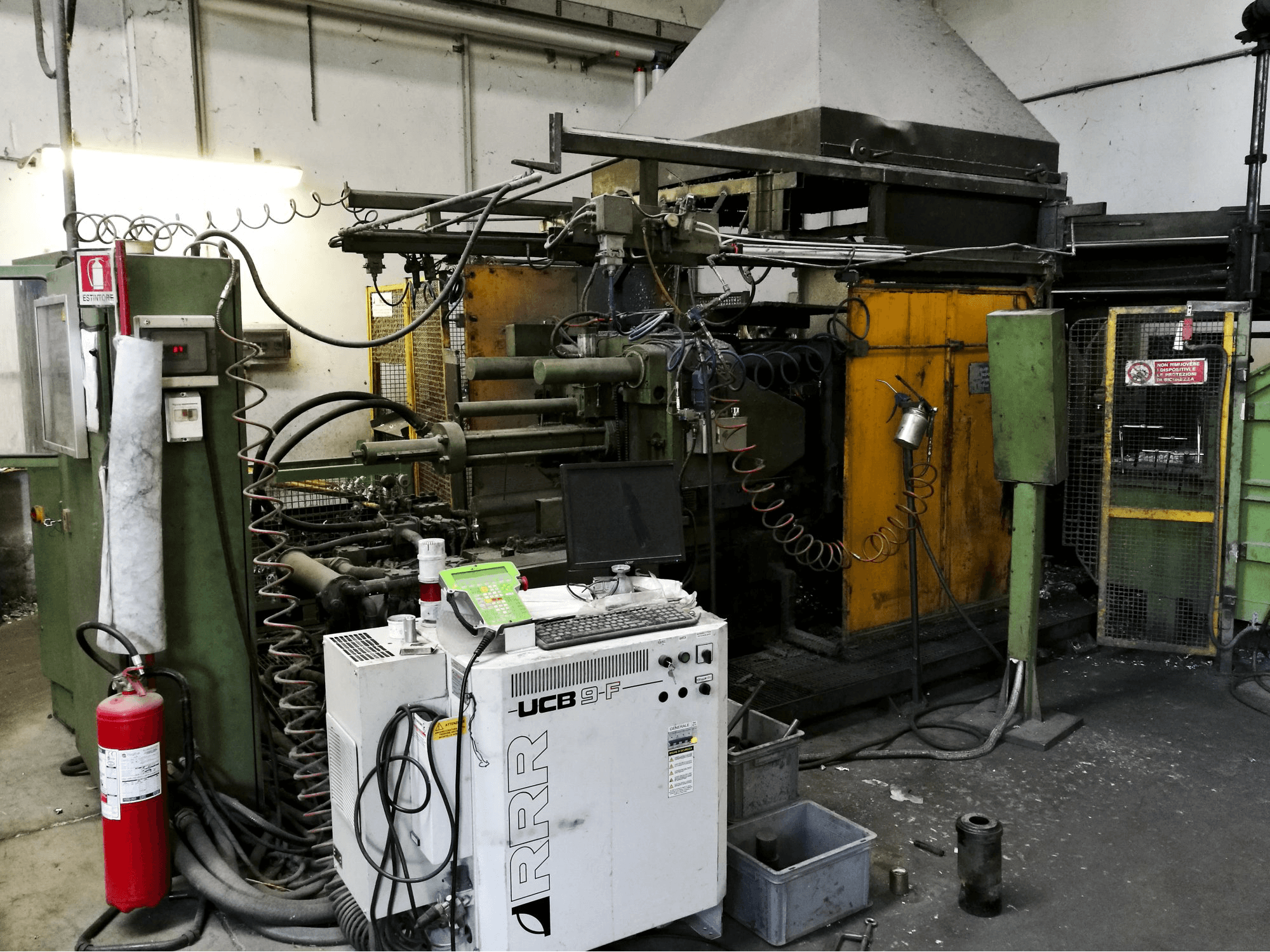 Mašīnas Buehler H-250 B skats no kreisās puses