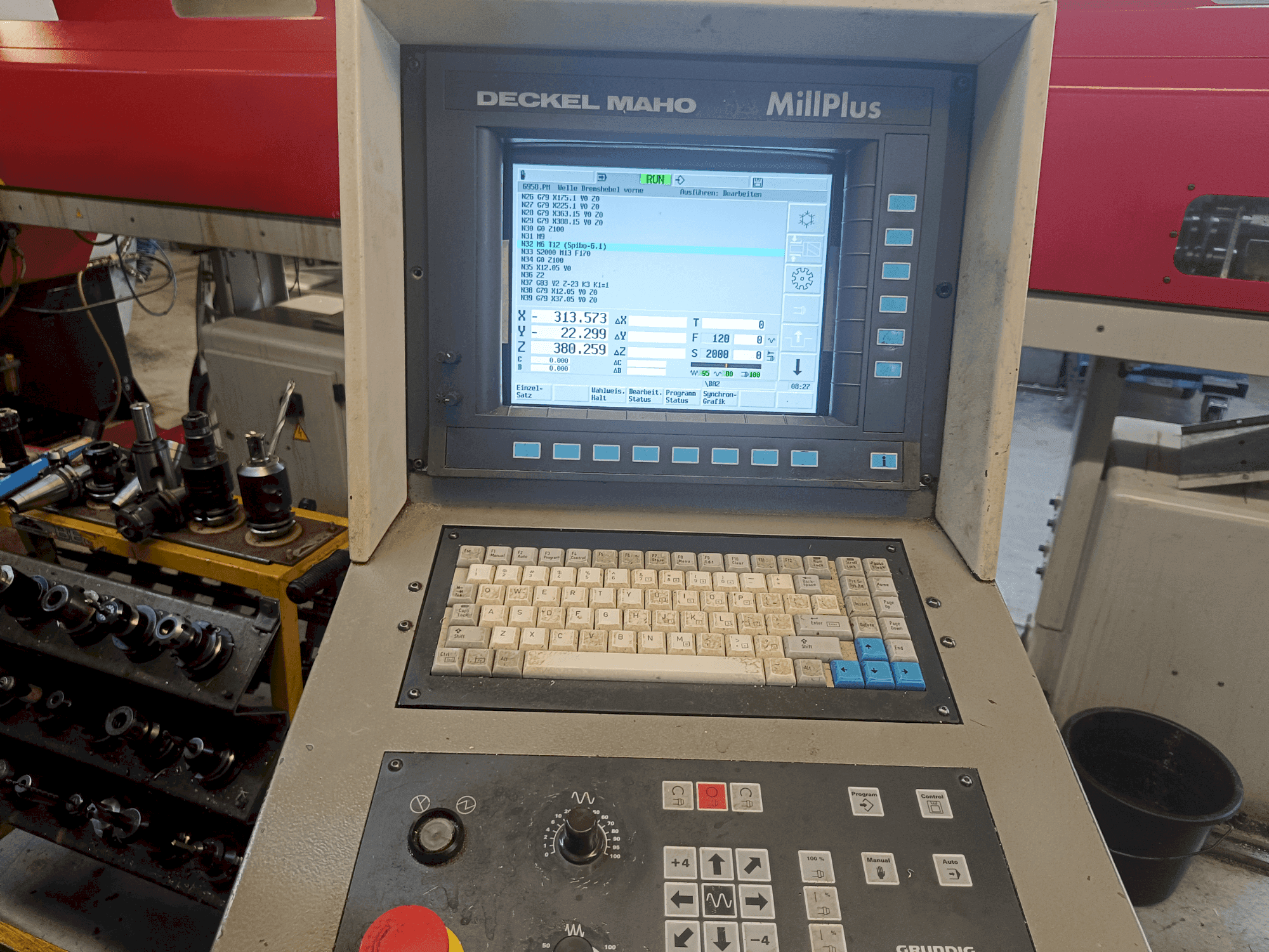 Mašīnas DECKEL MAHO DMU 50V pretskats