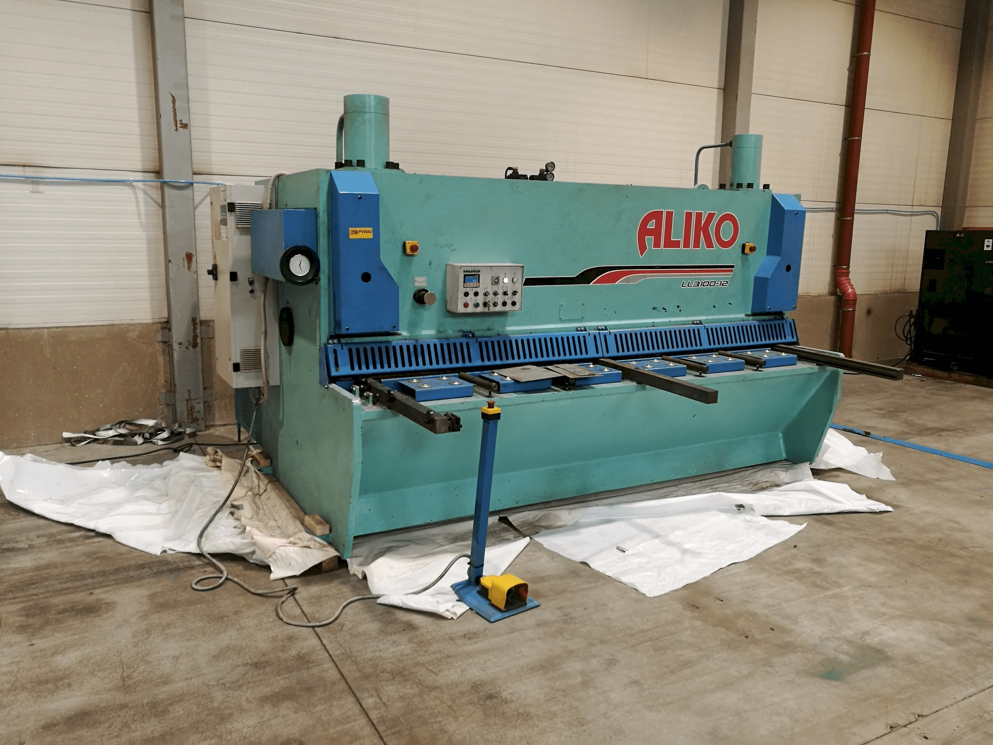 Mašīnas ALIKO LL3100-12 pretskats