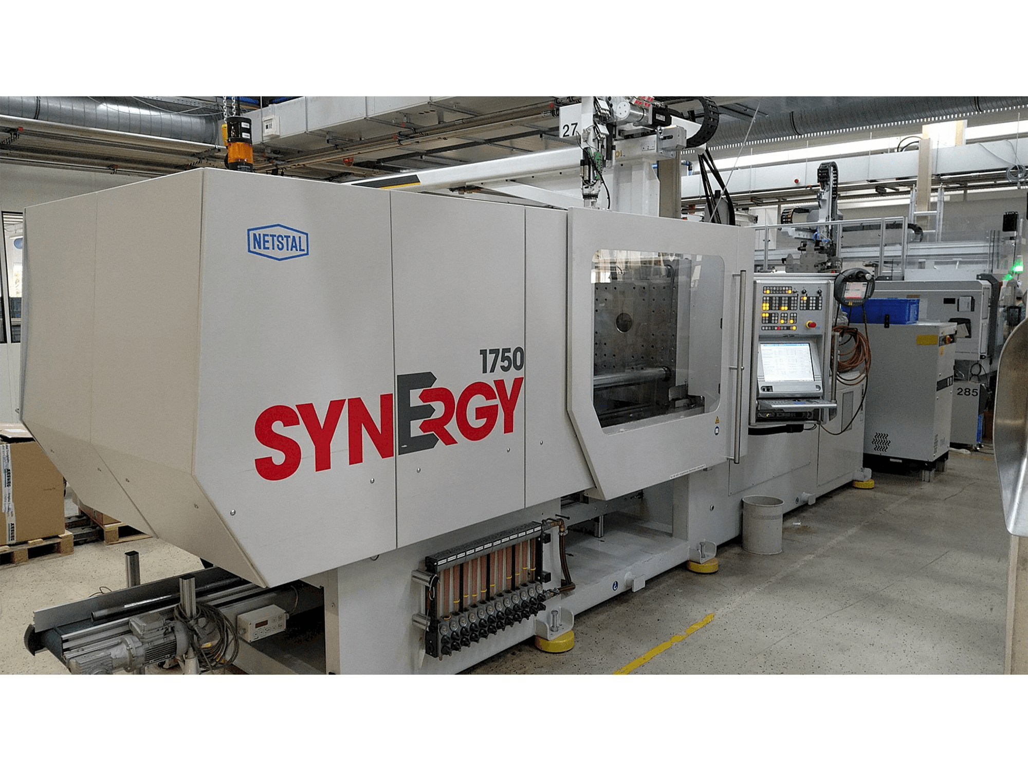 Mašīnas Netstal SynErgy 1750-600 pretskats