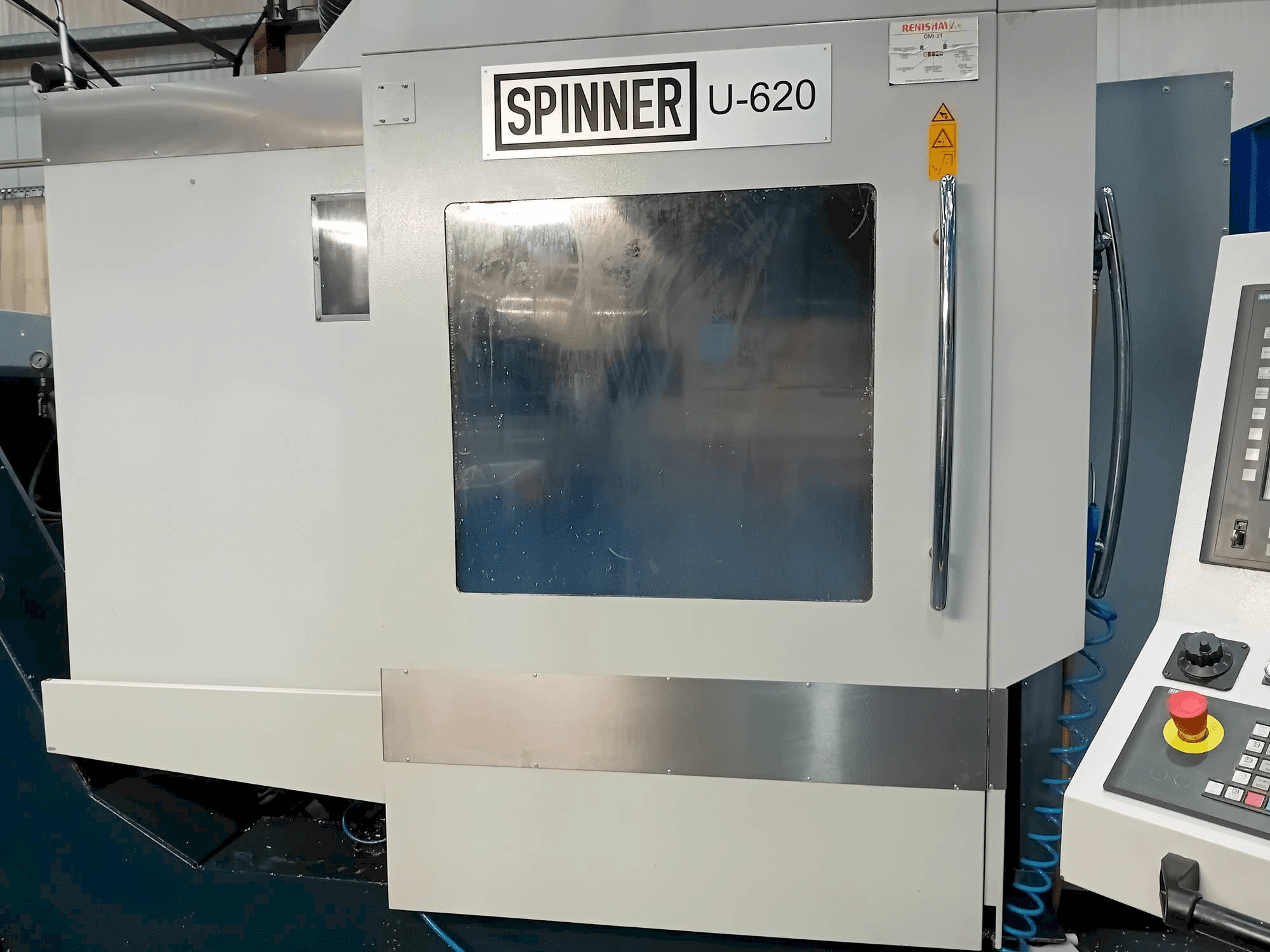 Mašīnas SPINNER U5-620 pretskats