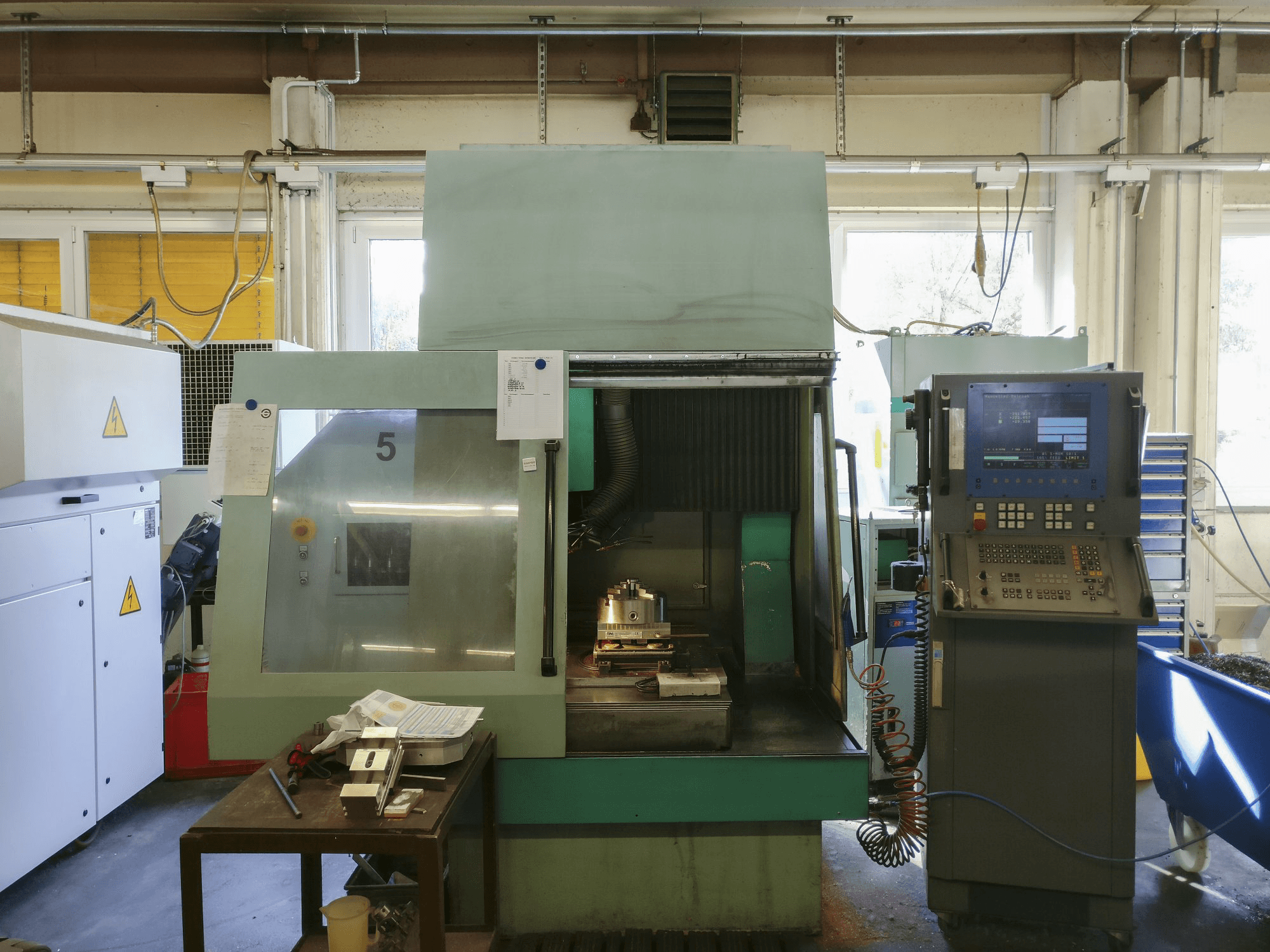 Mašīnas DIGMA 700 GC pretskats