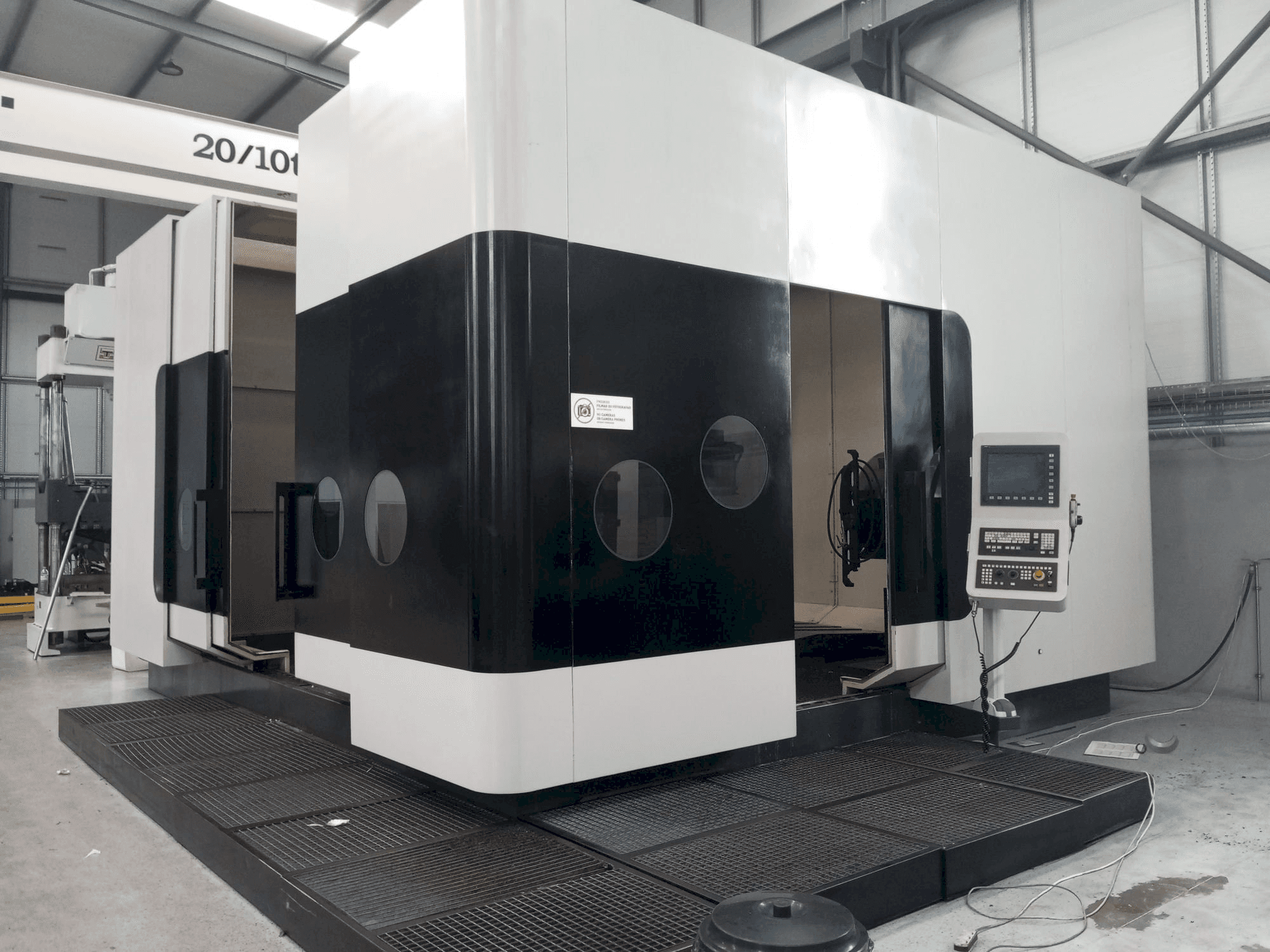 Mašīnas CHETO 3000 pretskats