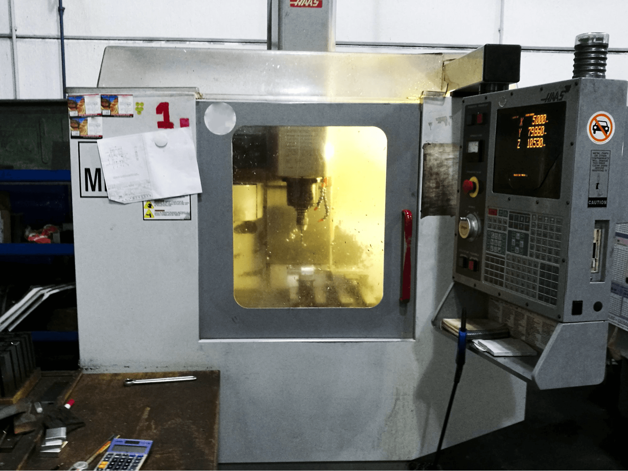 Mašīnas HAAS Mini-Mill HE darba telpa