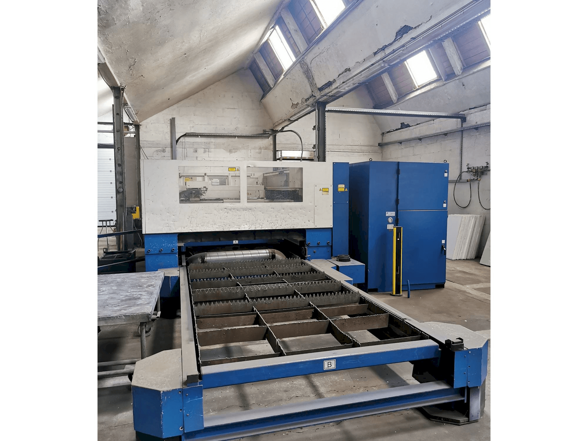 Mašīnas Trumpf Trumatic L3030 pretskats