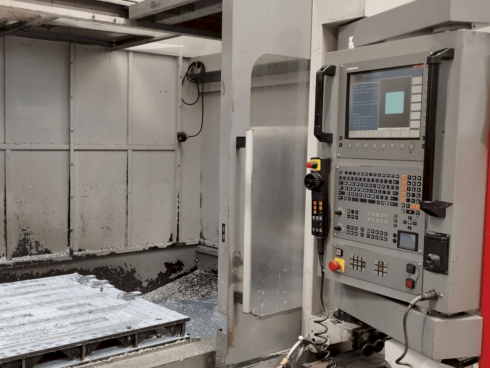 Mašīnas Leadwell V80I pretskats