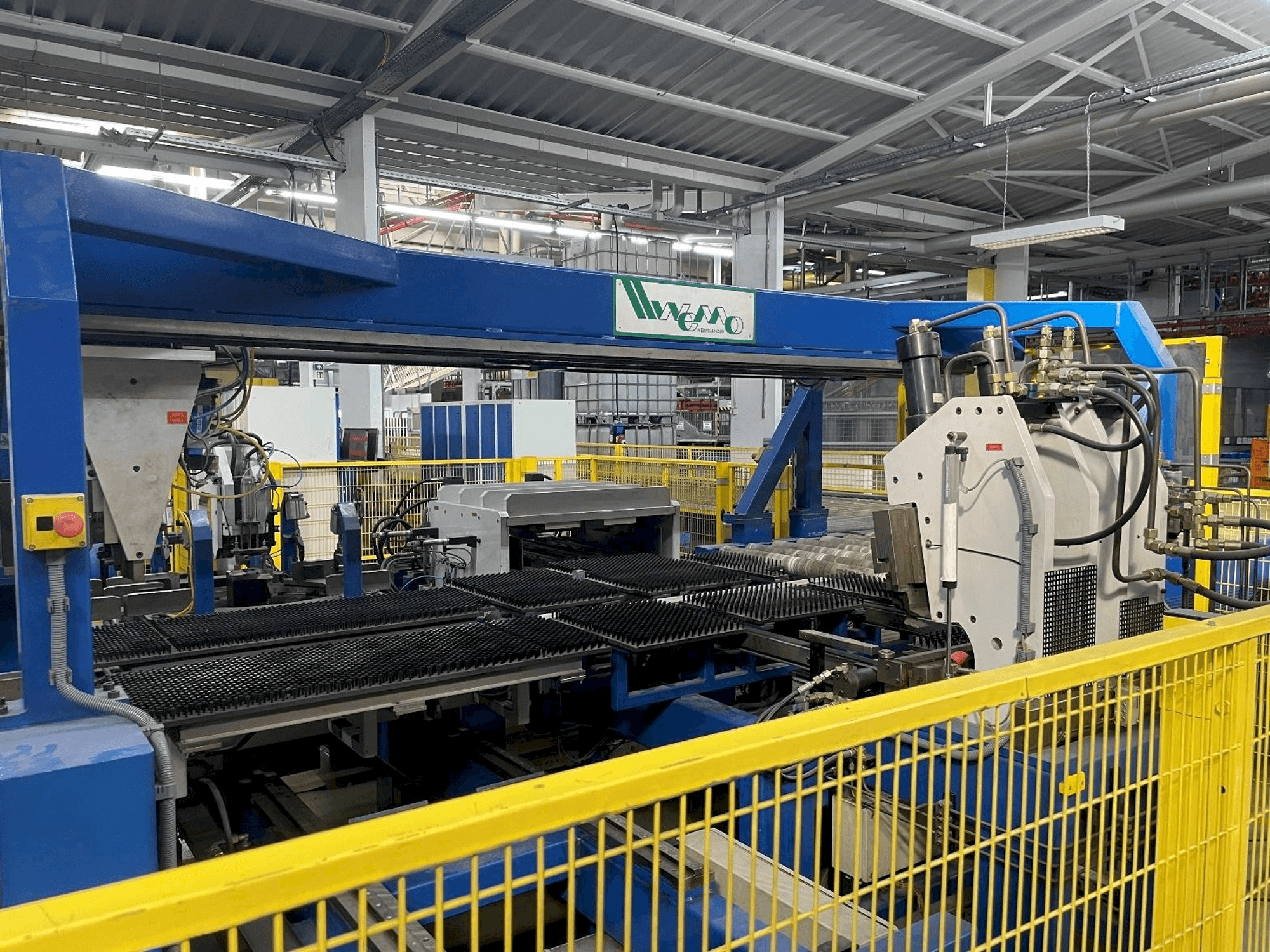 Mašīnas WEMO Punching-Bending-System pretskats