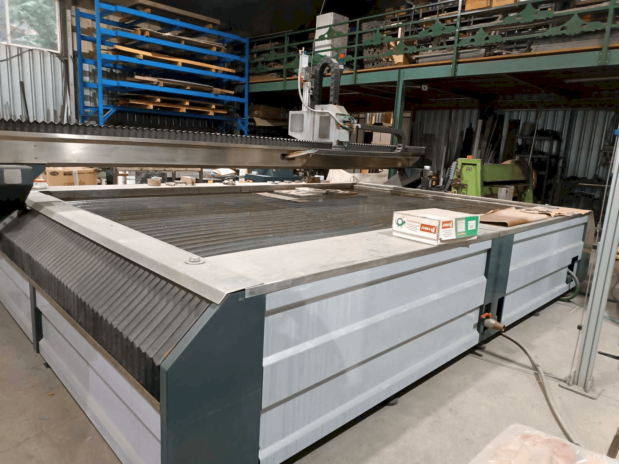 Mašīnas SOITAAB Waterjet IP-20 pretskats