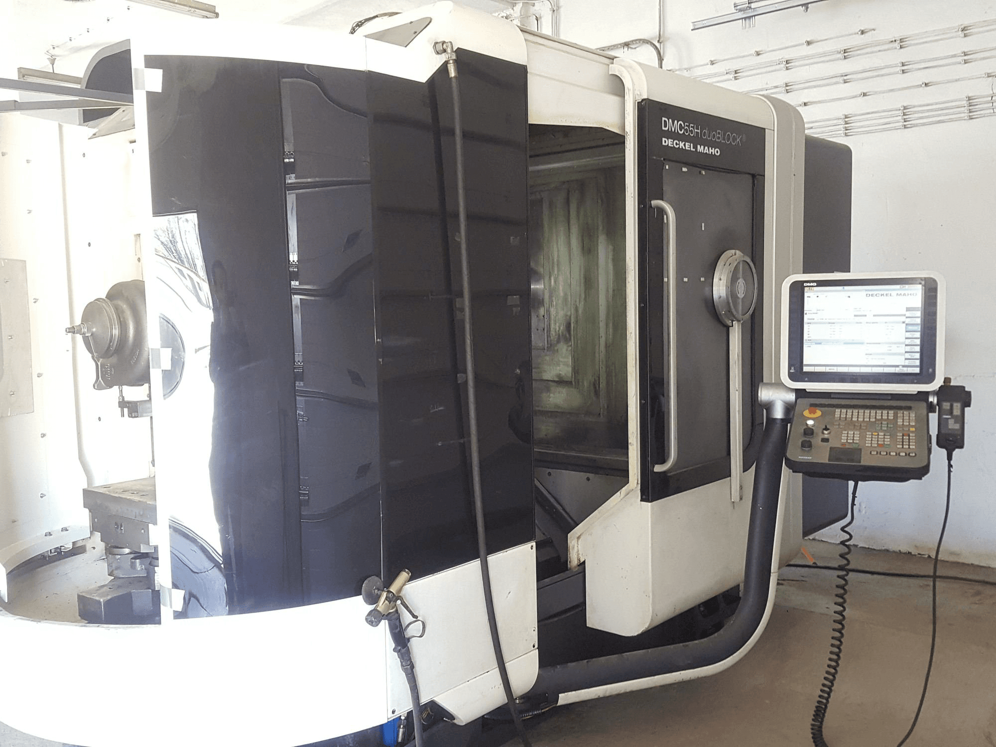 Mašīnas DECKEL MAHO DMC55H duoBLOCK pretskats