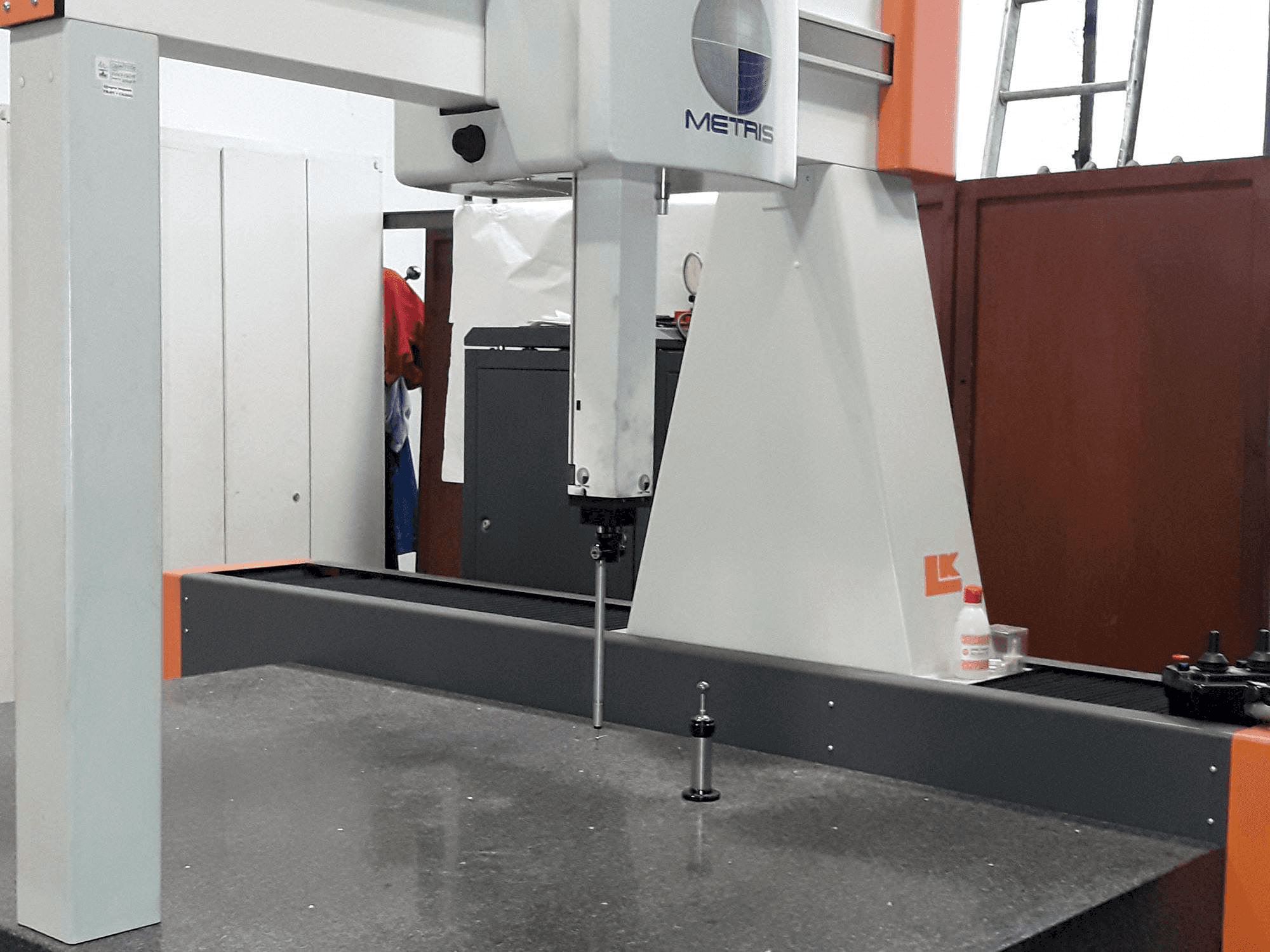 Mašīnas Metris MMC LKV Evolution pretskats