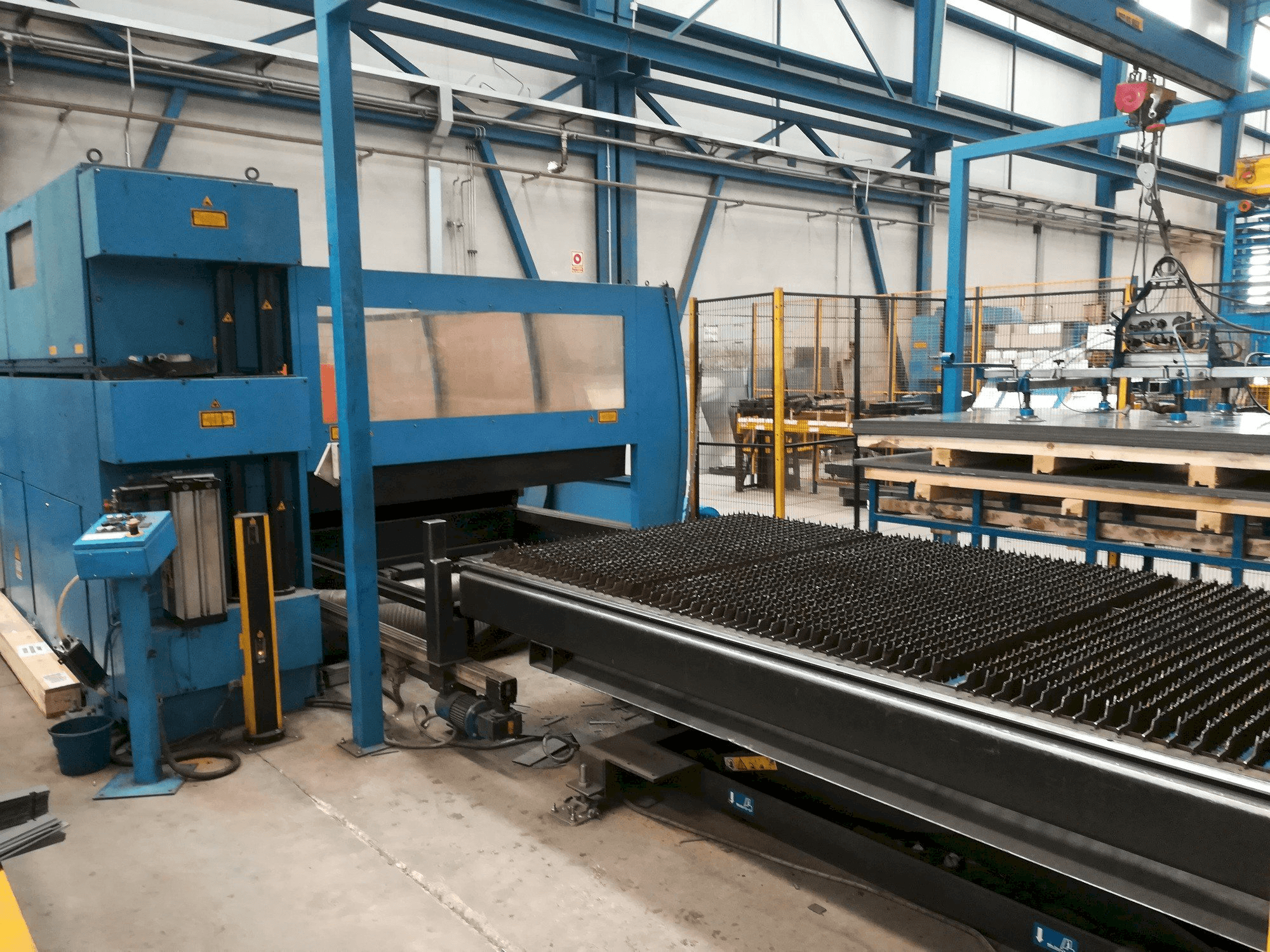 Mašīnas Prima Industrie Platino 1530 pretskats