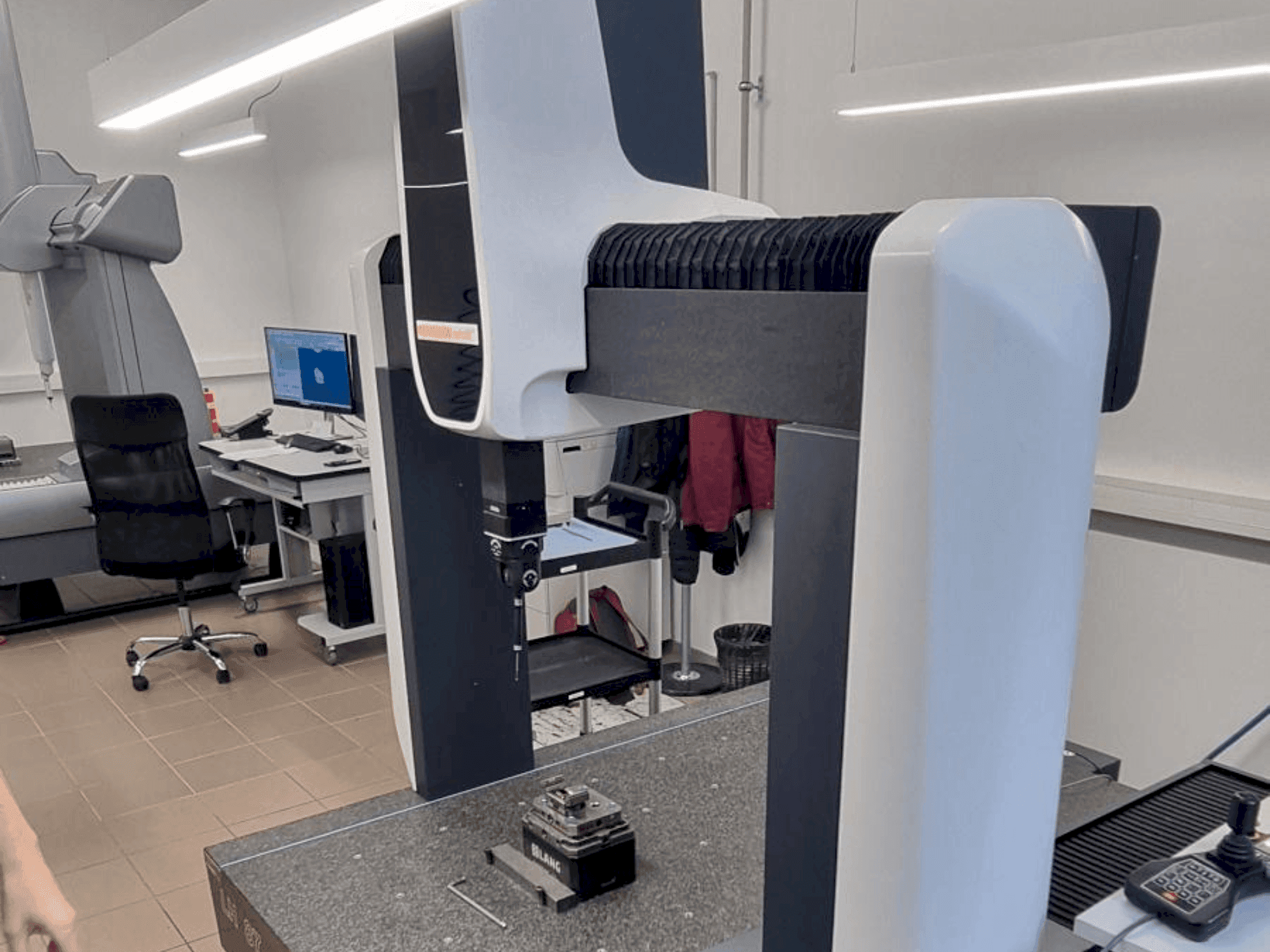 Mašīnas Wenzel LH87 pretskats