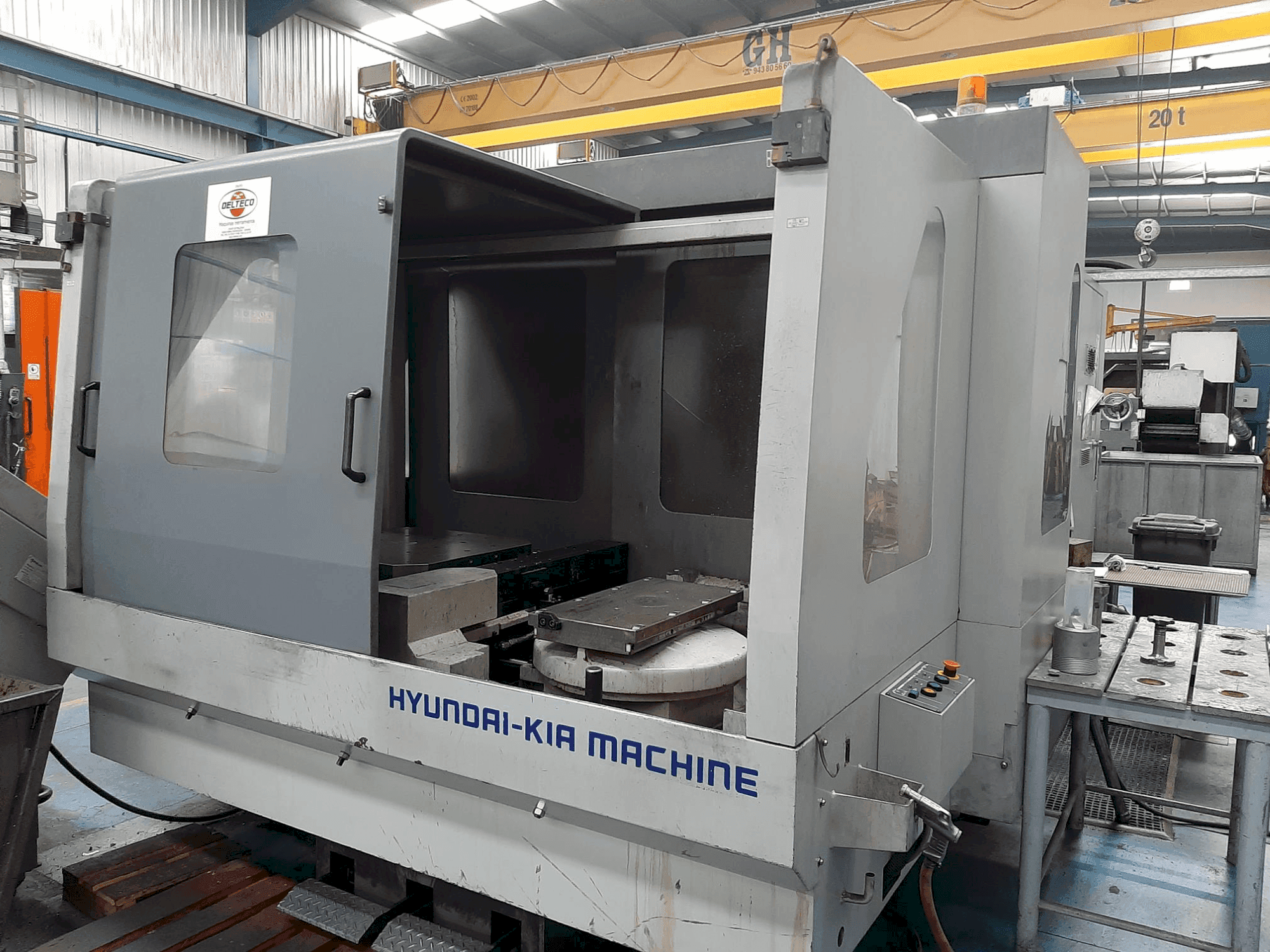 Mašīnas Hyundai KH-63G pretskats