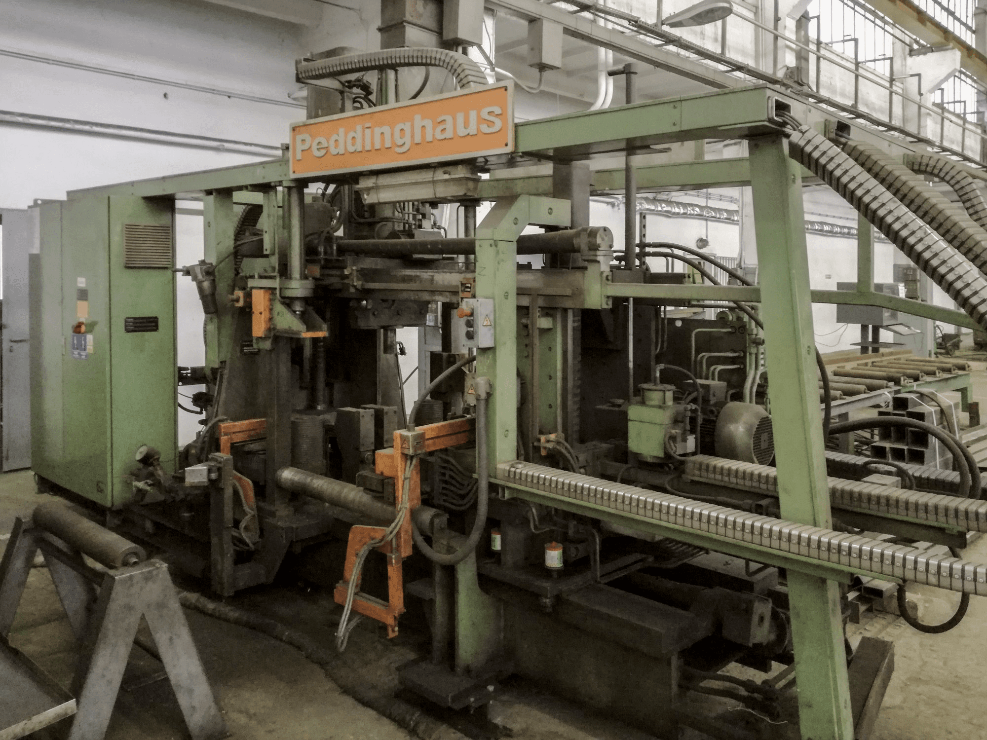 Mašīnas Peddinghaus TDK 1000/3 skats no kreisās puses