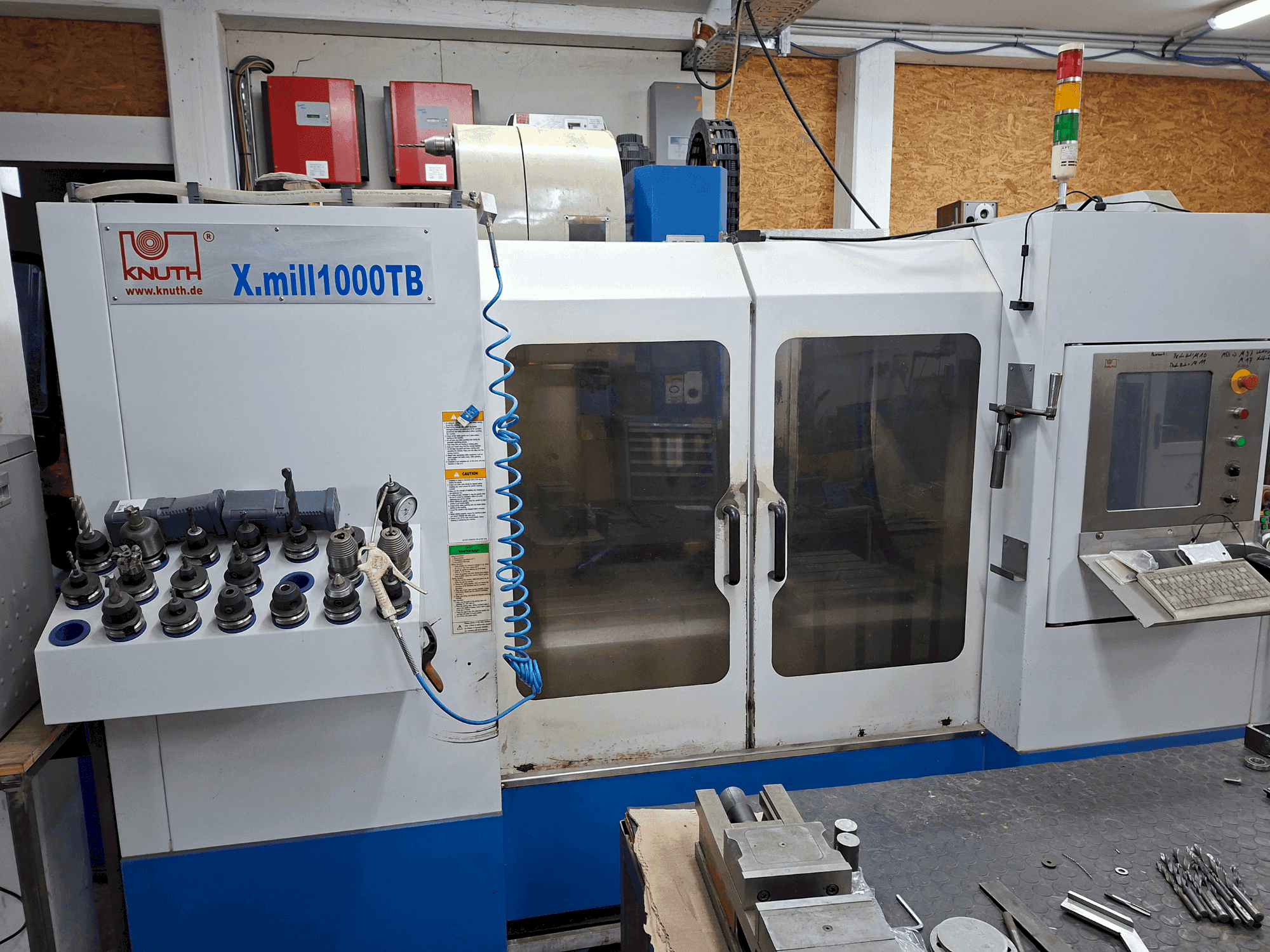 Mašīnas KNUTH XMill 1000 TB pretskats