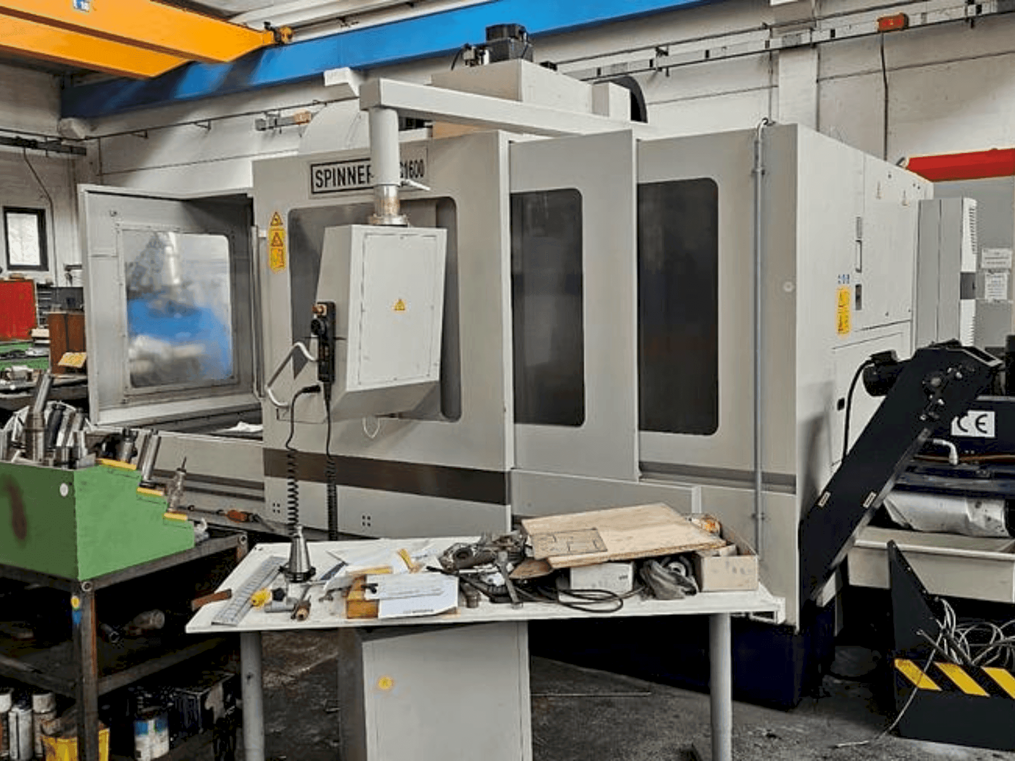 Mašīnas SPINNER MVC 1600-N pretskats