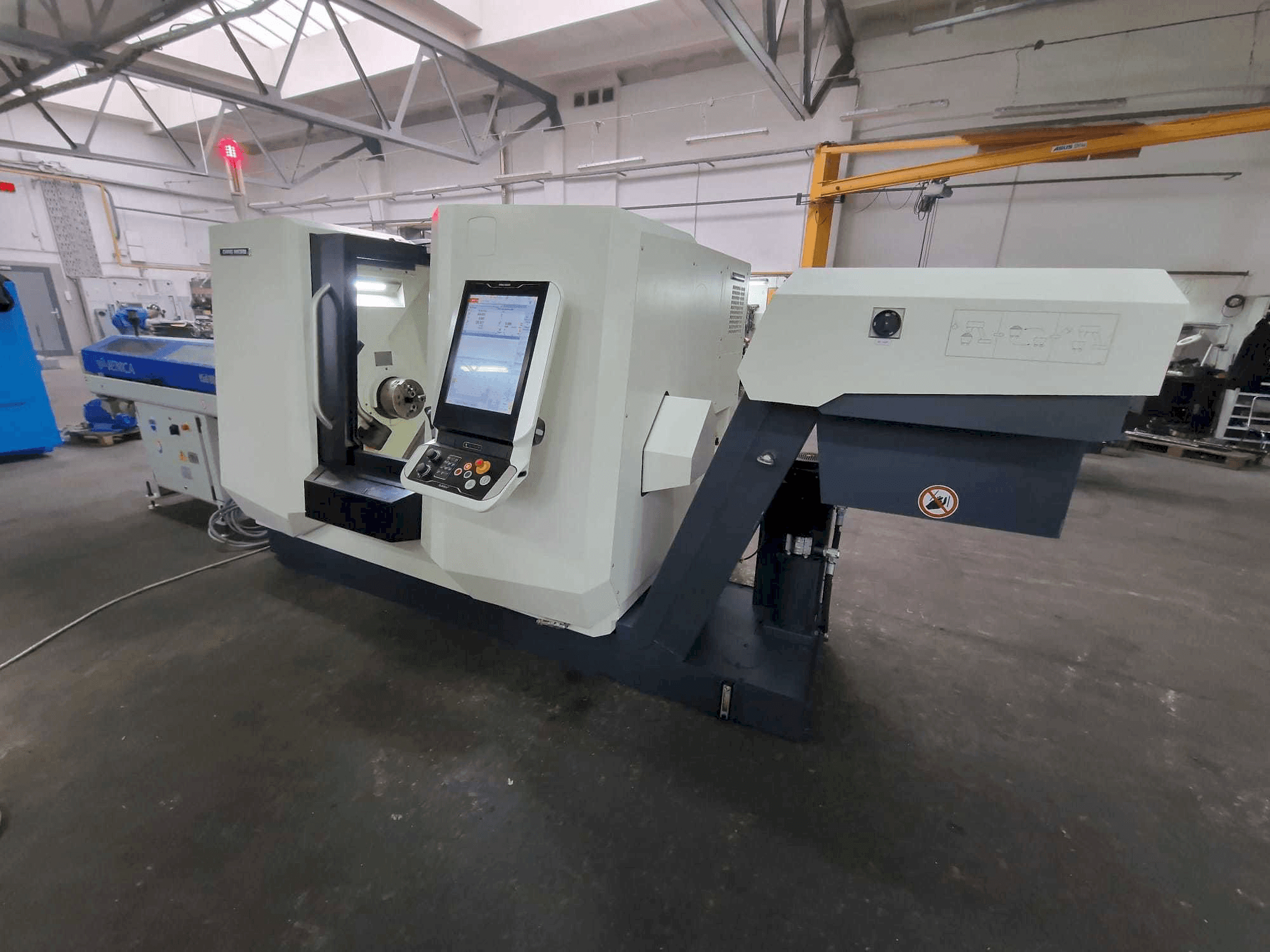 Mašīnas DMG MORI CLX 350 V6 pretskats