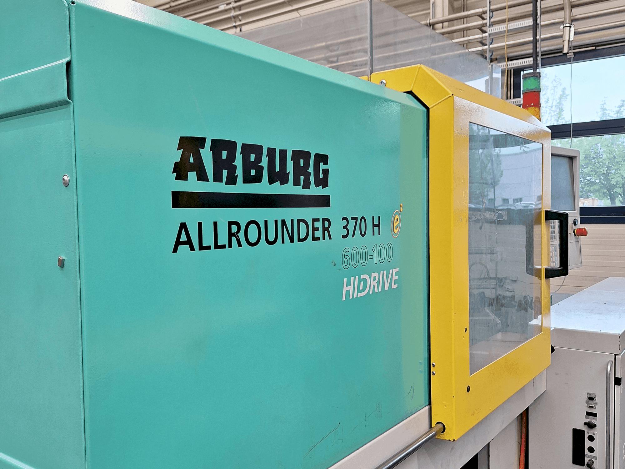 Mašīnas Arburg 370 H 600-100 pretskats