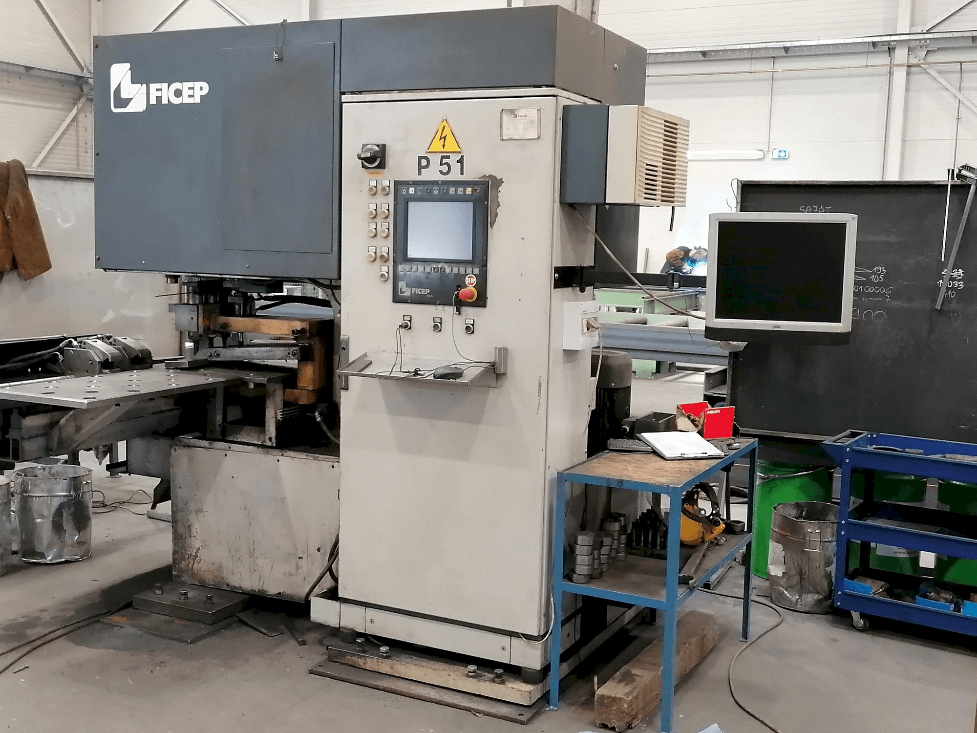Mašīnas FICEP P51 pretskats