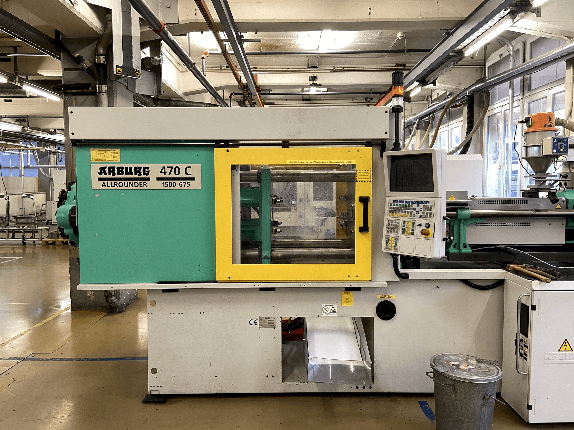 Mašīnas Arburg 470C 1500-675 pretskats