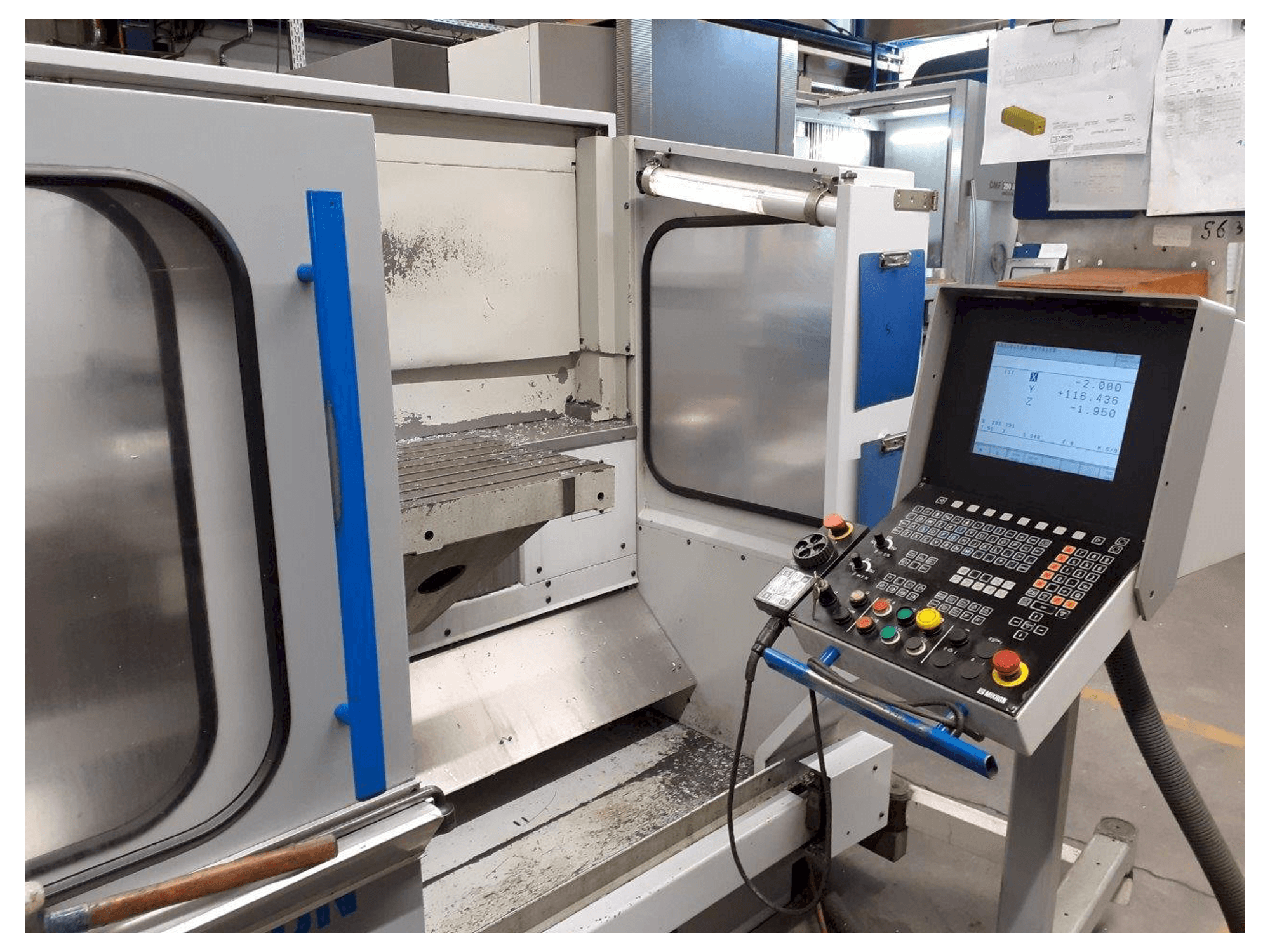 Mašīnas MIKRON UME 600 pretskats