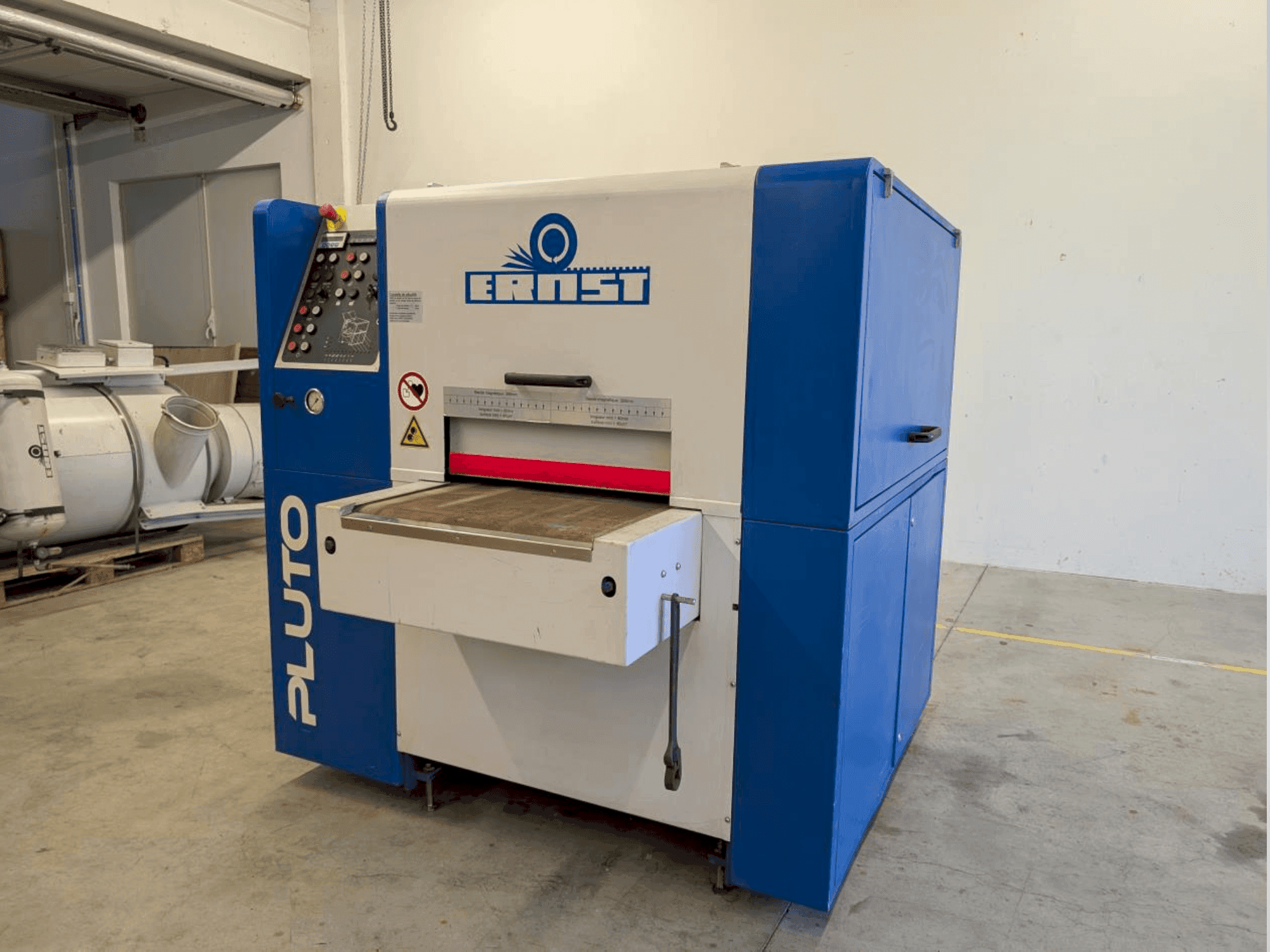 Mašīnas ERNST PLUTO EDD pretskats