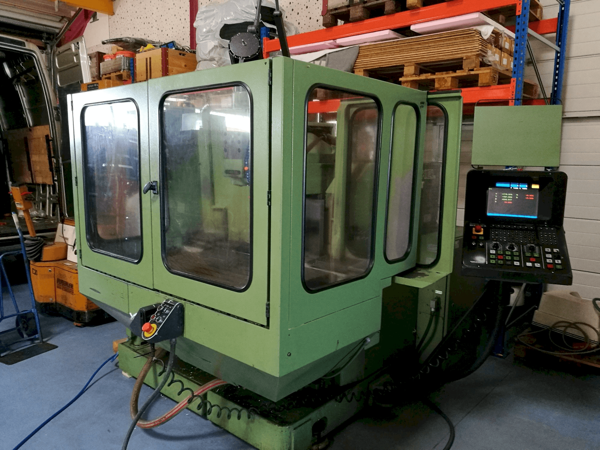 Mašīnas DECKEL FP4AT pretskats